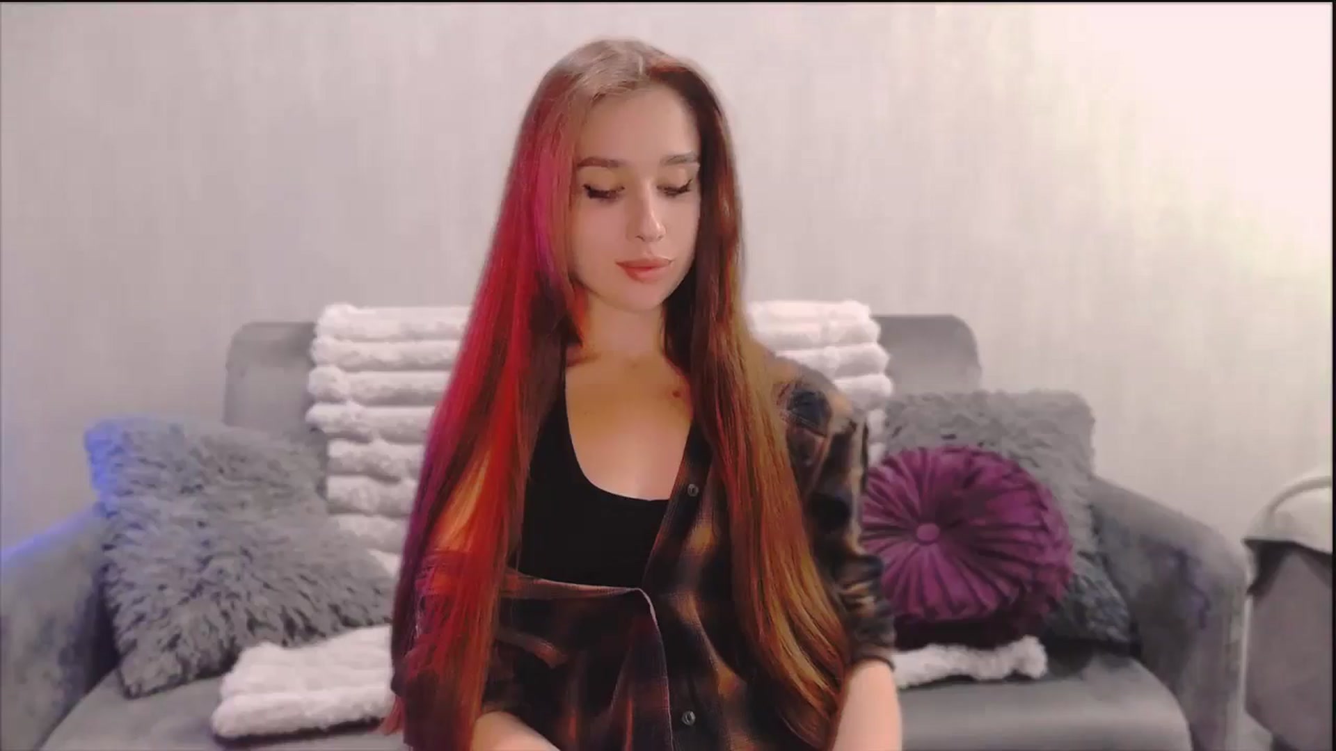 Gallery image thumbnail from Lora_Foxi's myfreecams stream on, 11/13/2025, 22:52 image 20 of 20