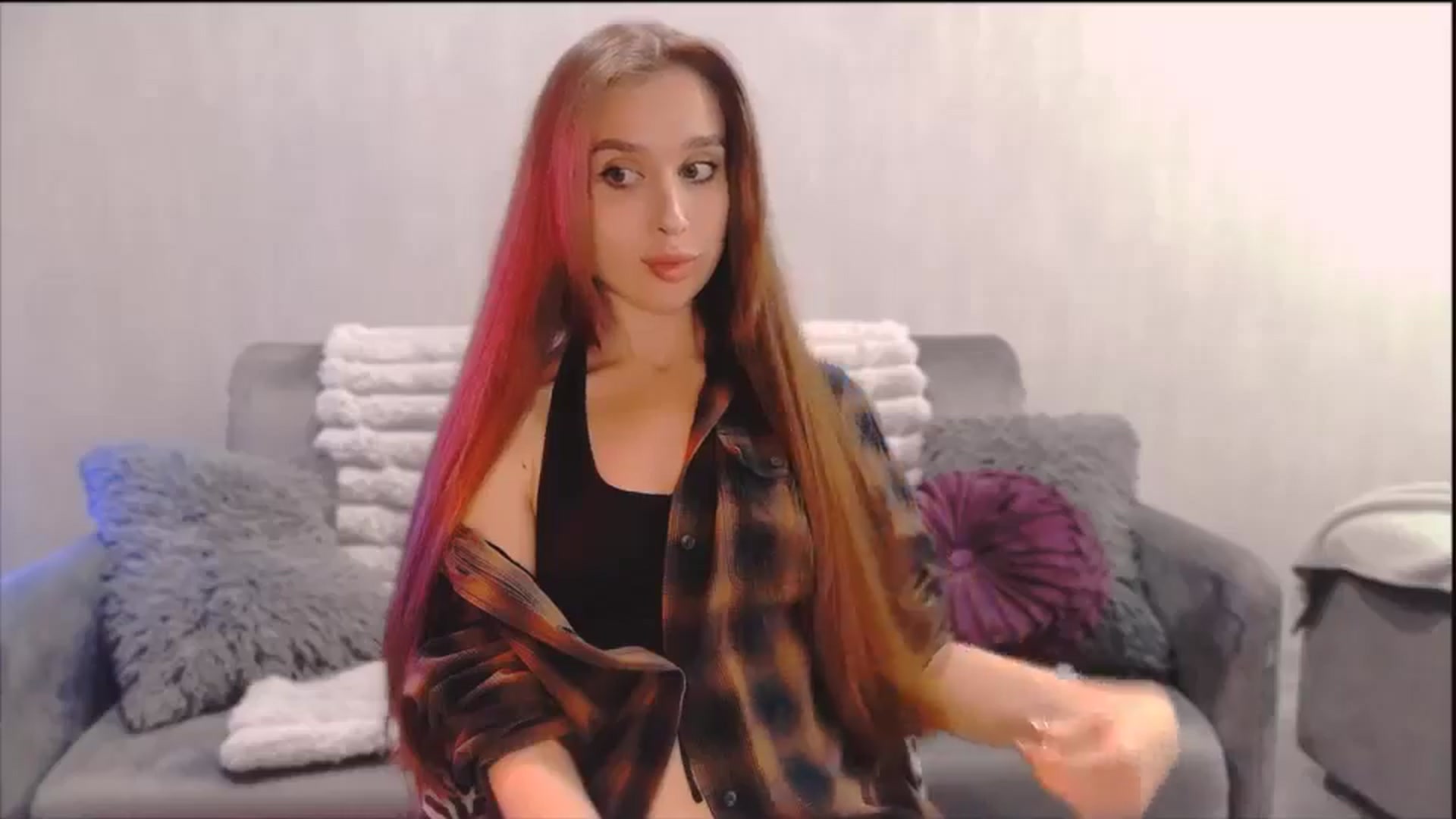 Gallery image thumbnail from Lora_Foxi's myfreecams stream on, 11/14/2025, 24:25 image 3 of 20