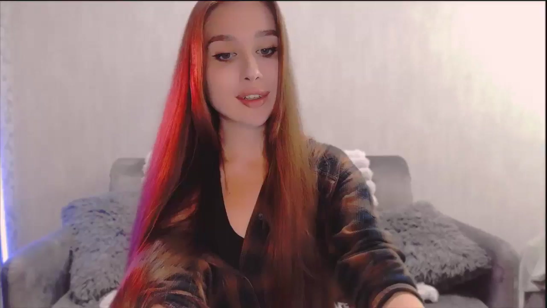 Gallery image thumbnail from Lora_Foxi's myfreecams stream on, 11/14/2025, 21:08 image 18 of 20