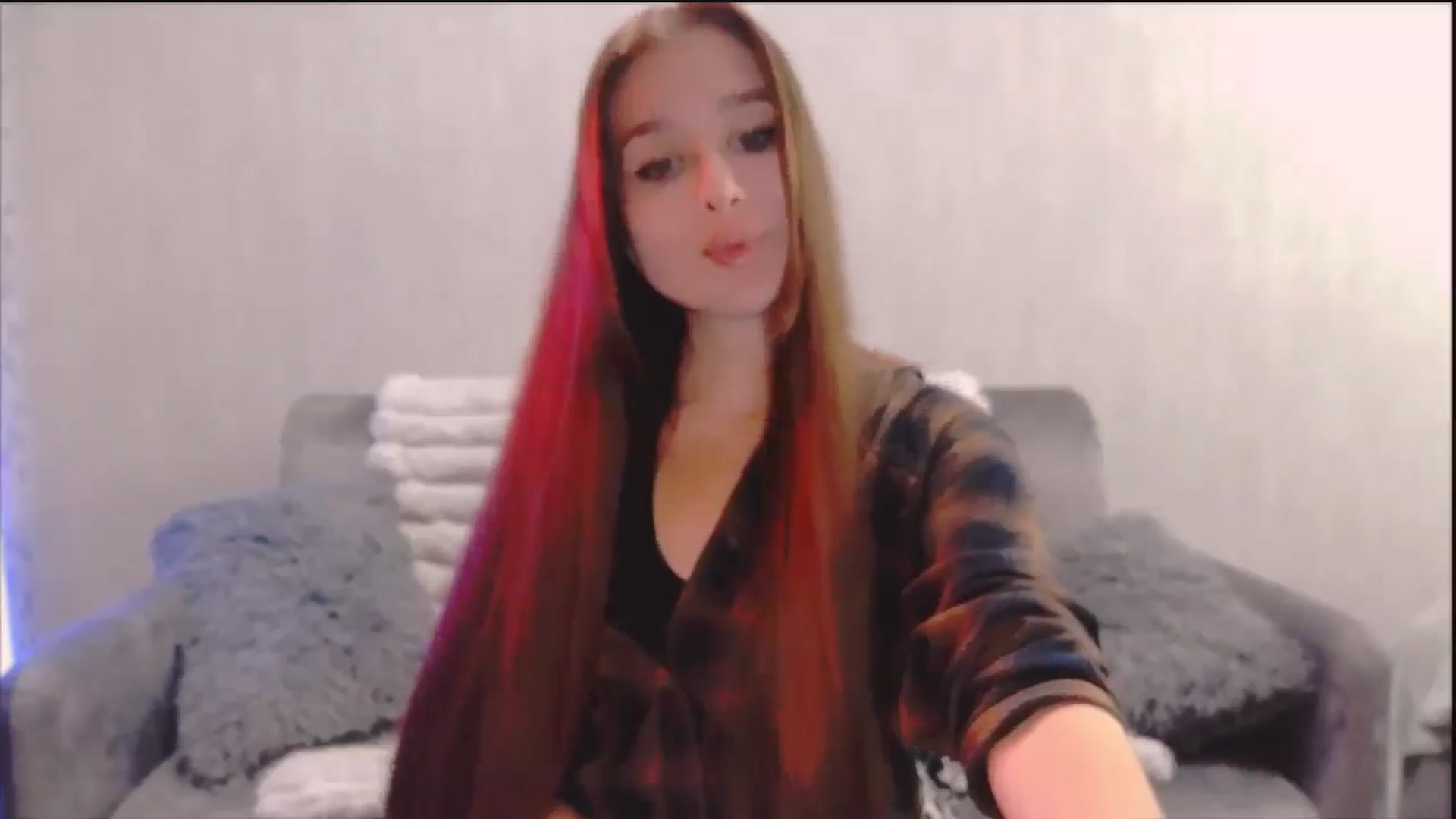 Gallery image thumbnail from Lora_Foxi's myfreecams stream on, 11/14/2025, 21:08 image 5 of 20