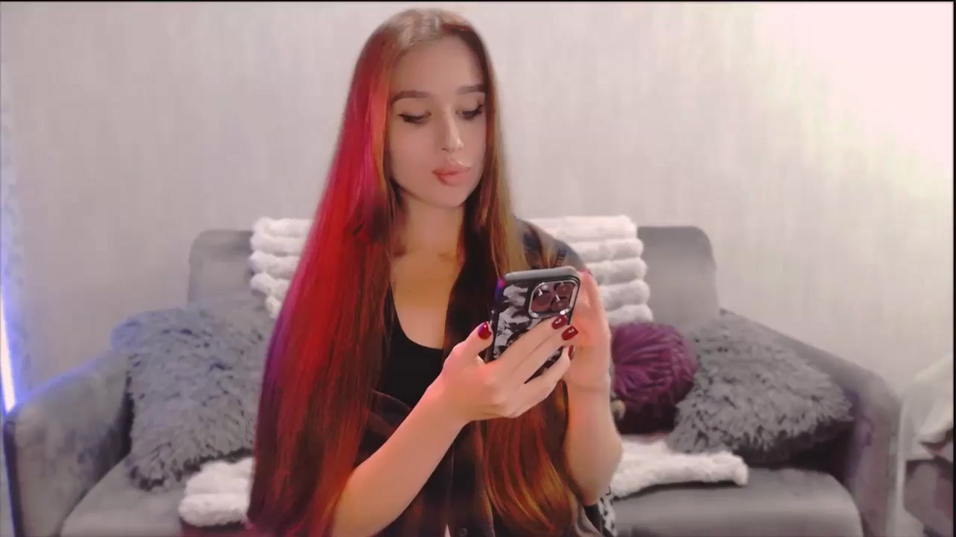 Gallery image thumbnail from Lora_Foxi's myfreecams stream on, 11/14/2025, 22:44 image 6 of 20
