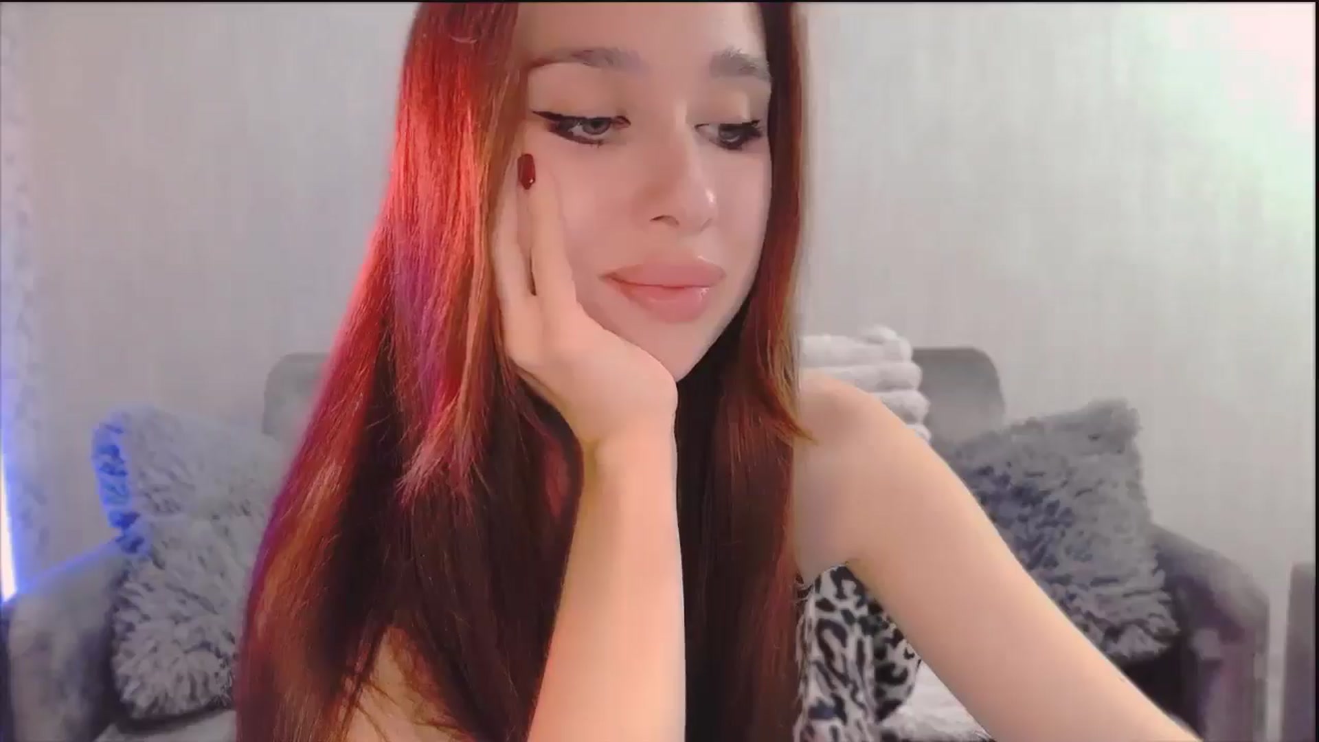 Gallery image thumbnail from Lora_Foxi's myfreecams stream on, 11/15/2025, 23:42 image 9 of 20
