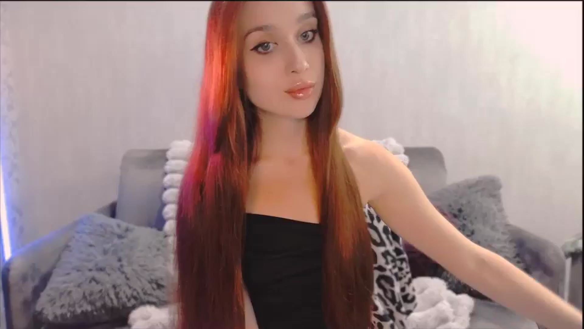 Gallery image thumbnail from Lora_Foxi's myfreecams stream on, 11/17/2025, 22:08 image 4 of 20
