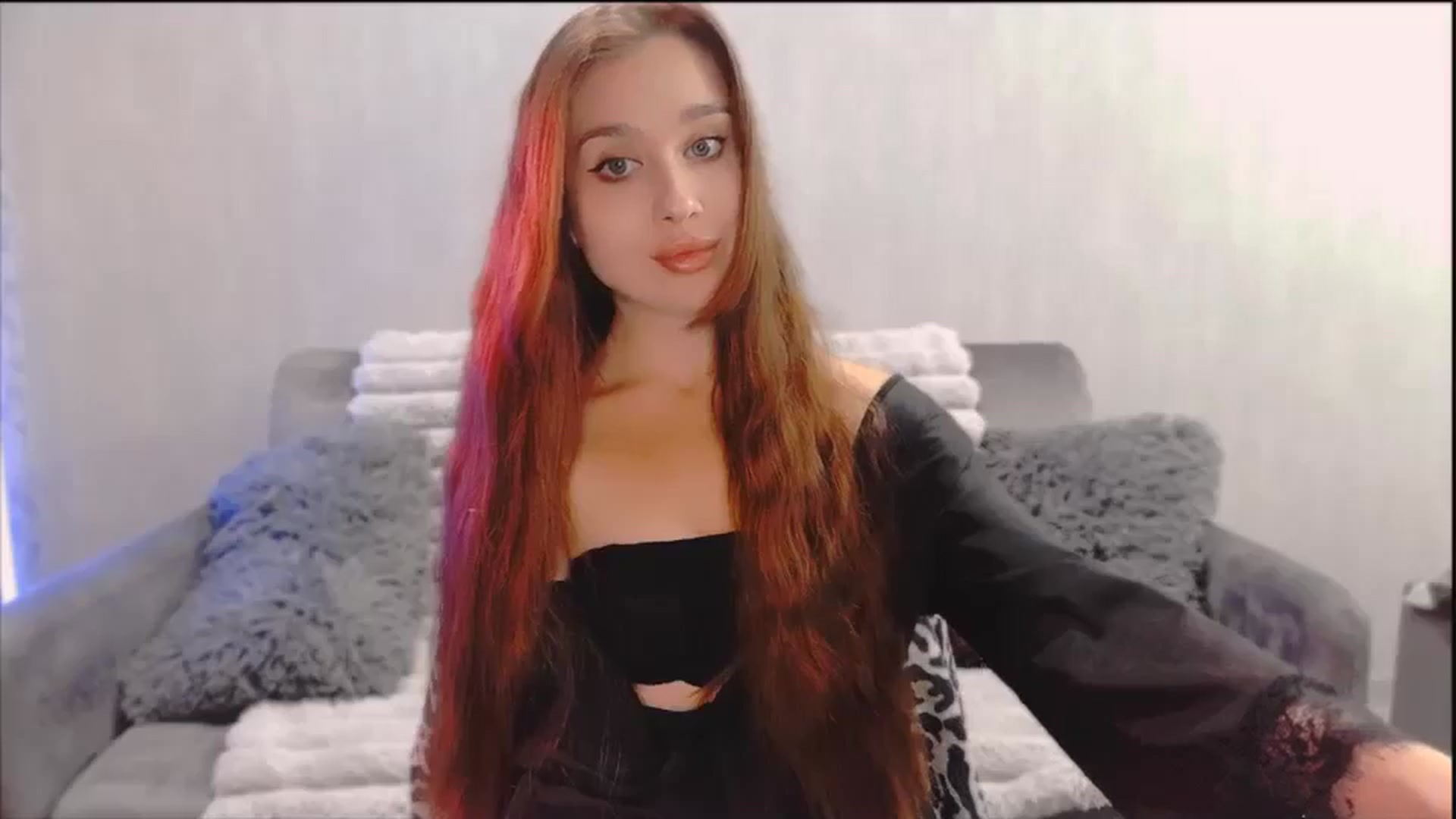 Gallery image thumbnail from Lora_Foxi's myfreecams stream on, 11/23/2025, 21:01 image 7 of 20