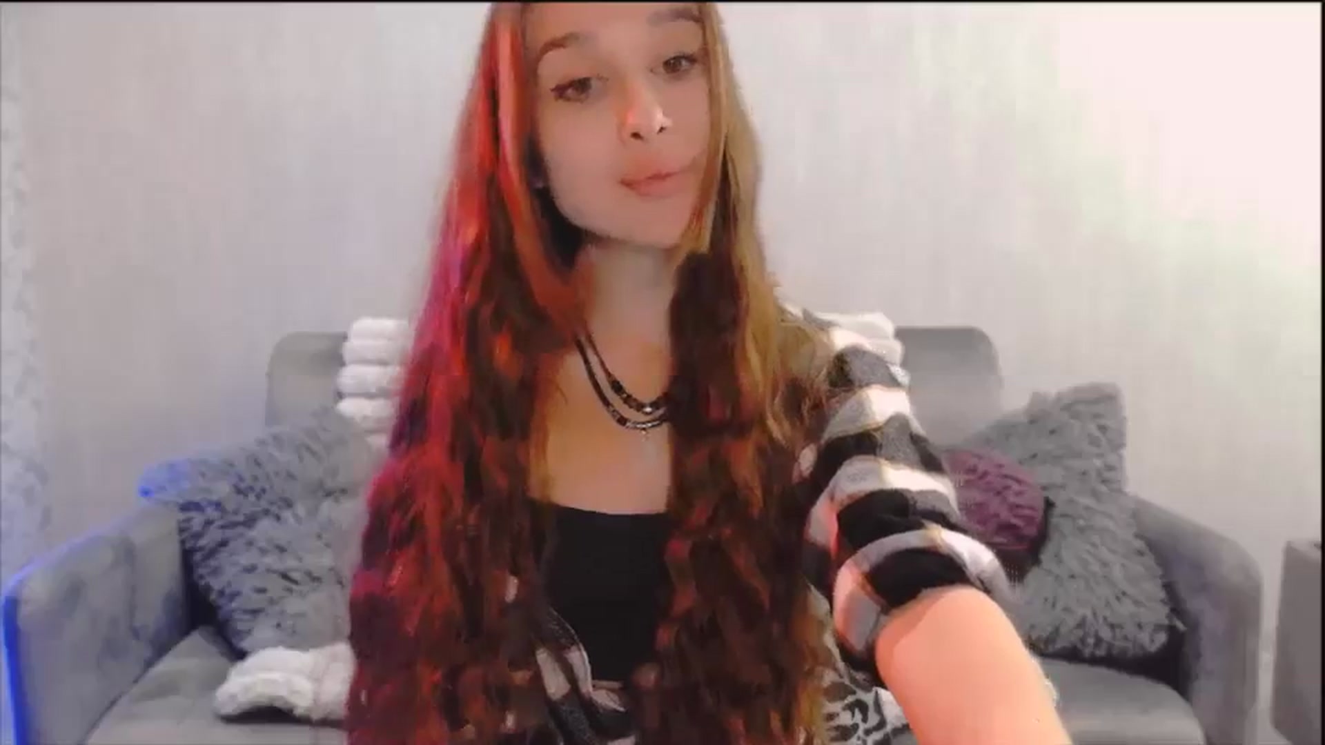 Gallery image thumbnail from Lora_Foxi's myfreecams stream on, 12/13/2025, 22:24 image 16 of 20