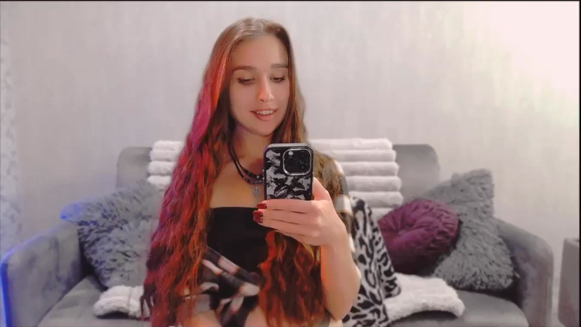 Gallery image thumbnail from Lora_Foxi's myfreecams stream on, 12/13/2025, 22:24 image 13 of 20