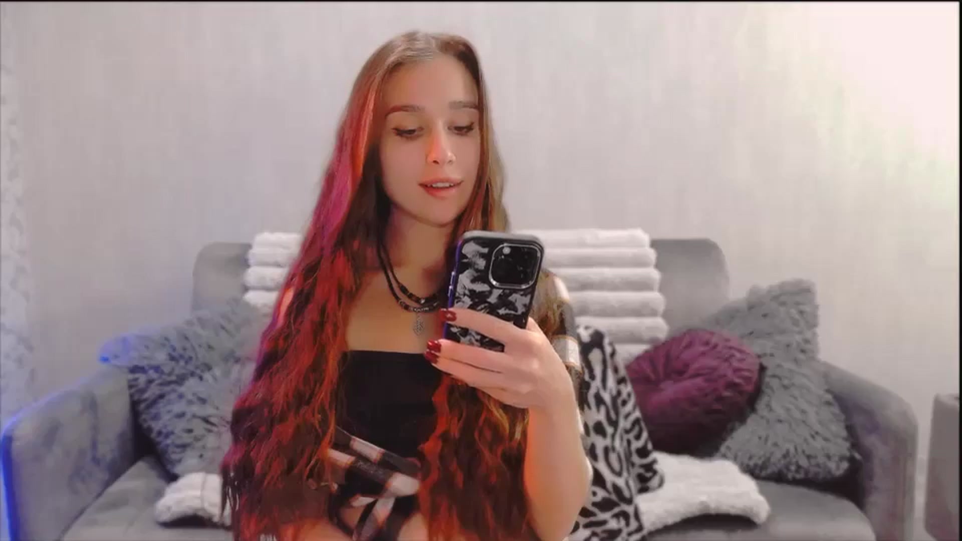 Gallery image thumbnail from Lora_Foxi's myfreecams stream on, 12/13/2025, 22:24 image 14 of 20