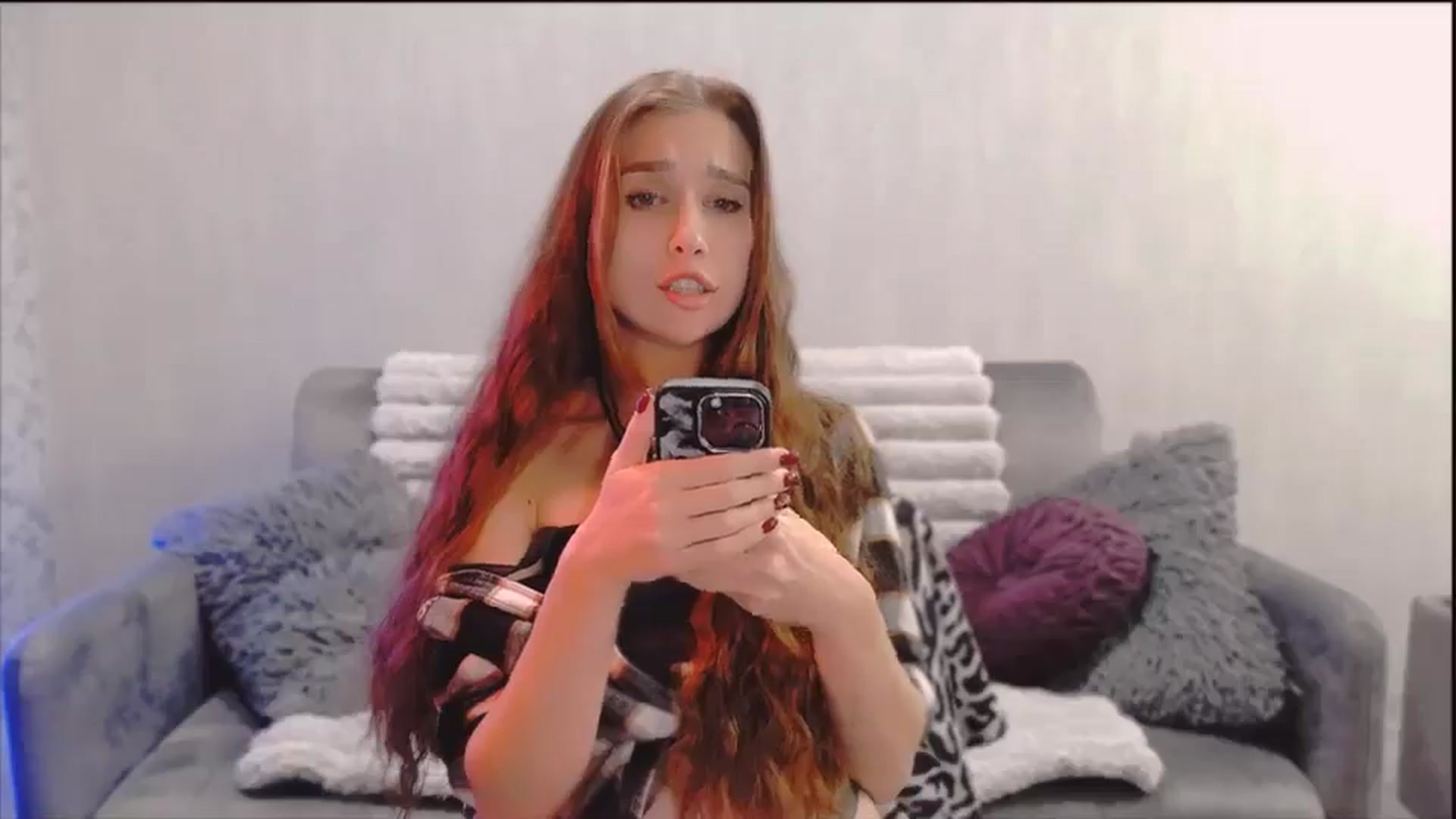 Gallery image thumbnail from Lora_Foxi's myfreecams stream on, 12/13/2025, 22:24 image 10 of 20