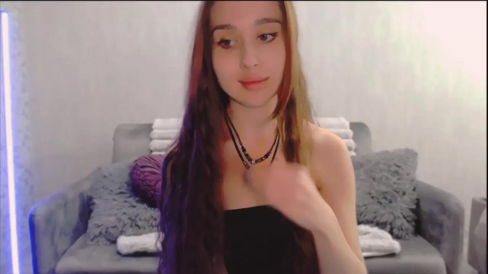 Gallery image thumbnail from Lora_Foxi's myfreecams stream on, 12/21/2025, 15:12 image 3 of 20