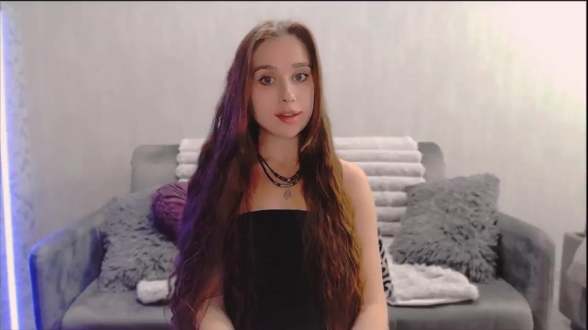 Gallery image thumbnail from Lora_Foxi's myfreecams stream on, 12/21/2025, 15:59 image 6 of 20