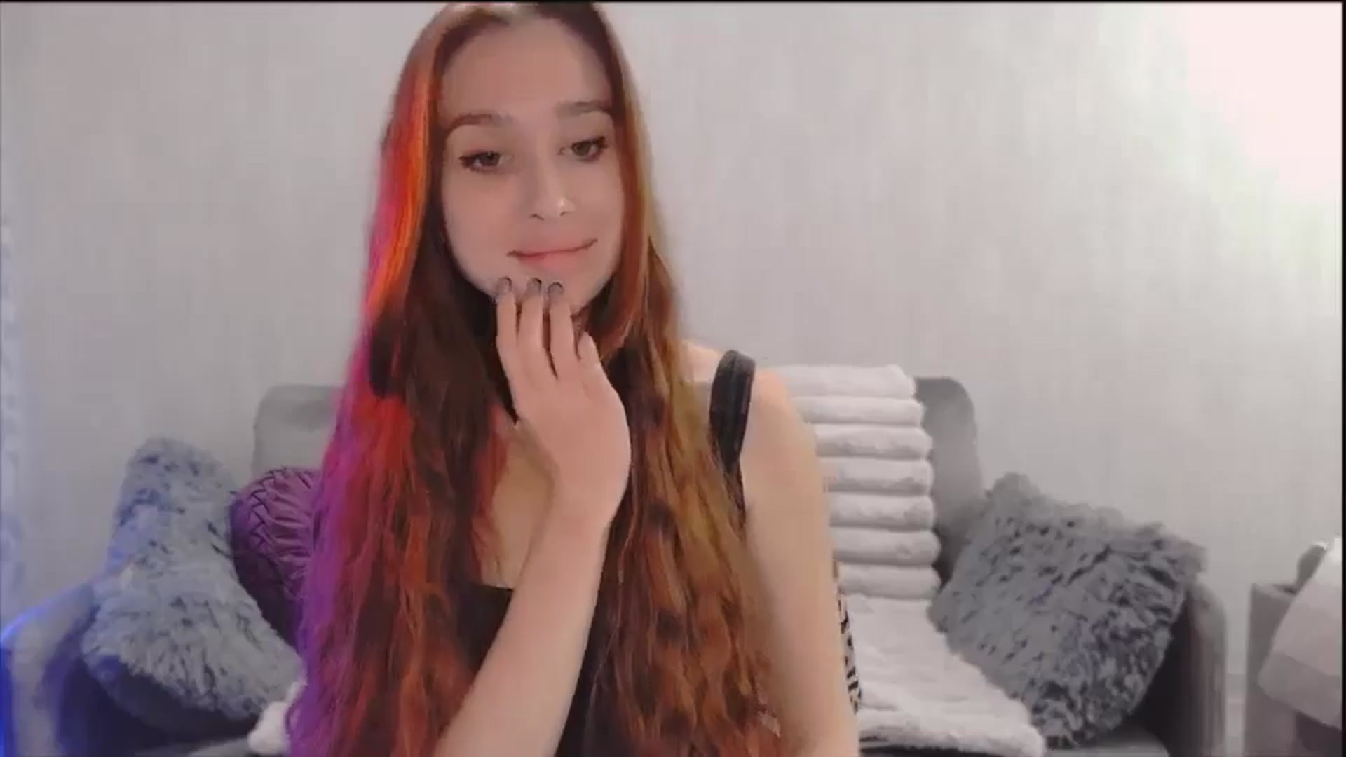 Gallery image thumbnail from Lora_Foxi's myfreecams stream on, 12/22/2025, 24:01 image 18 of 20