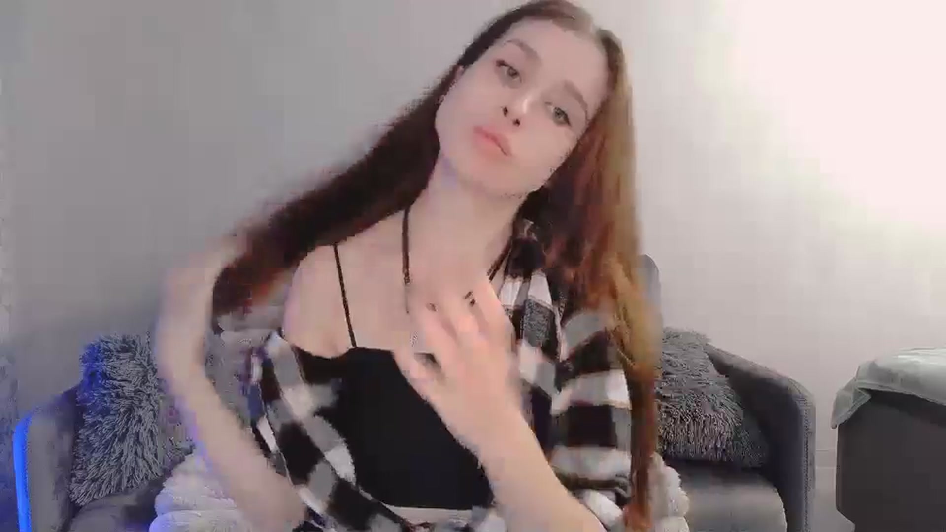 Gallery image thumbnail from Lora_Foxi's myfreecams stream on, 01/16/2026, 12:14 image 20 of 20