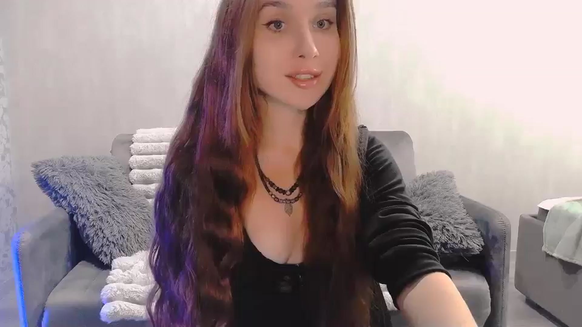 Gallery image thumbnail from Lora_Foxi's myfreecams stream on, 01/22/2026, 14:45 image 11 of 20