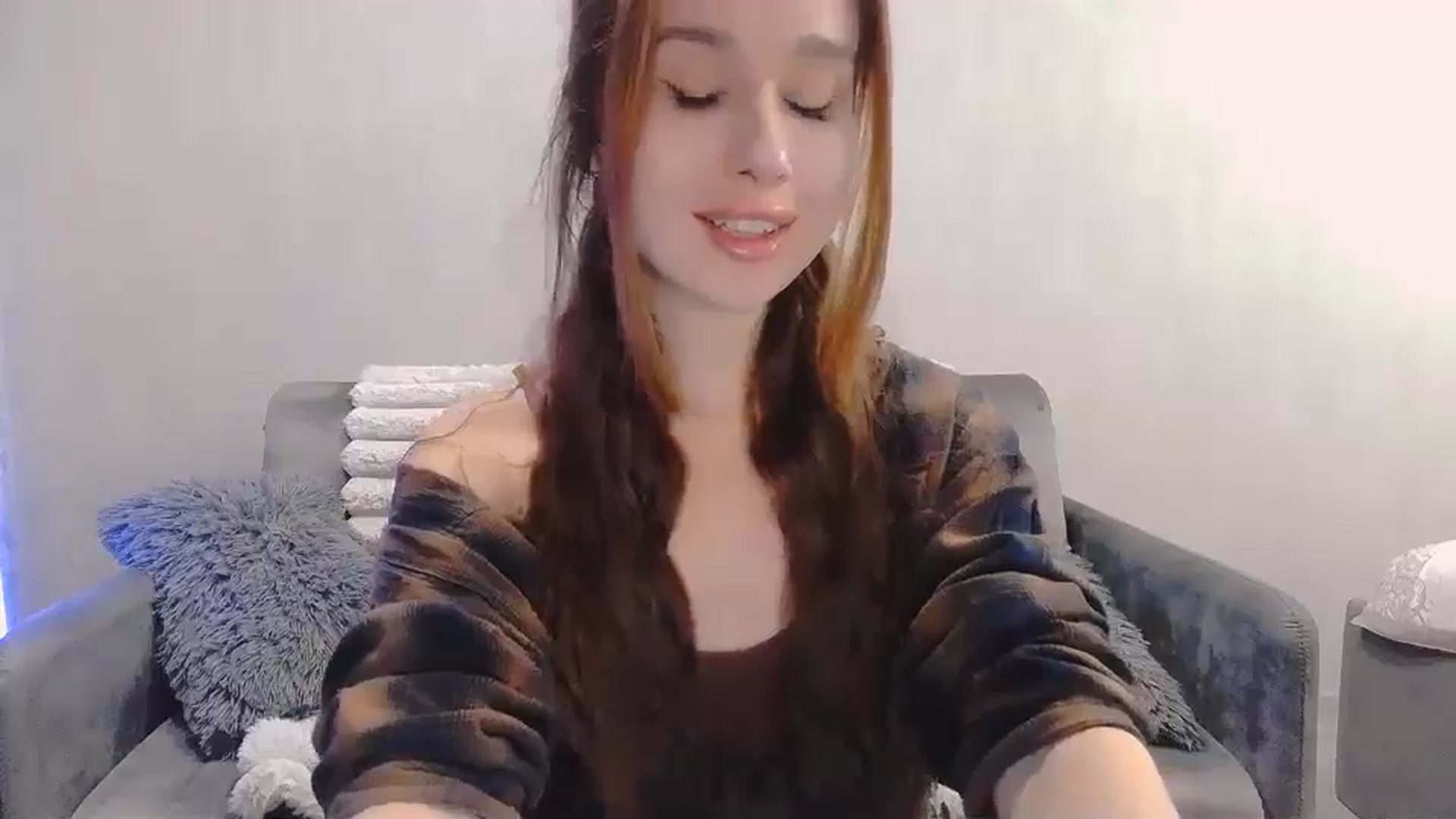 Gallery image thumbnail from Lora_Foxi's myfreecams stream on, 02/14/2026, 14:32 image 3 of 20