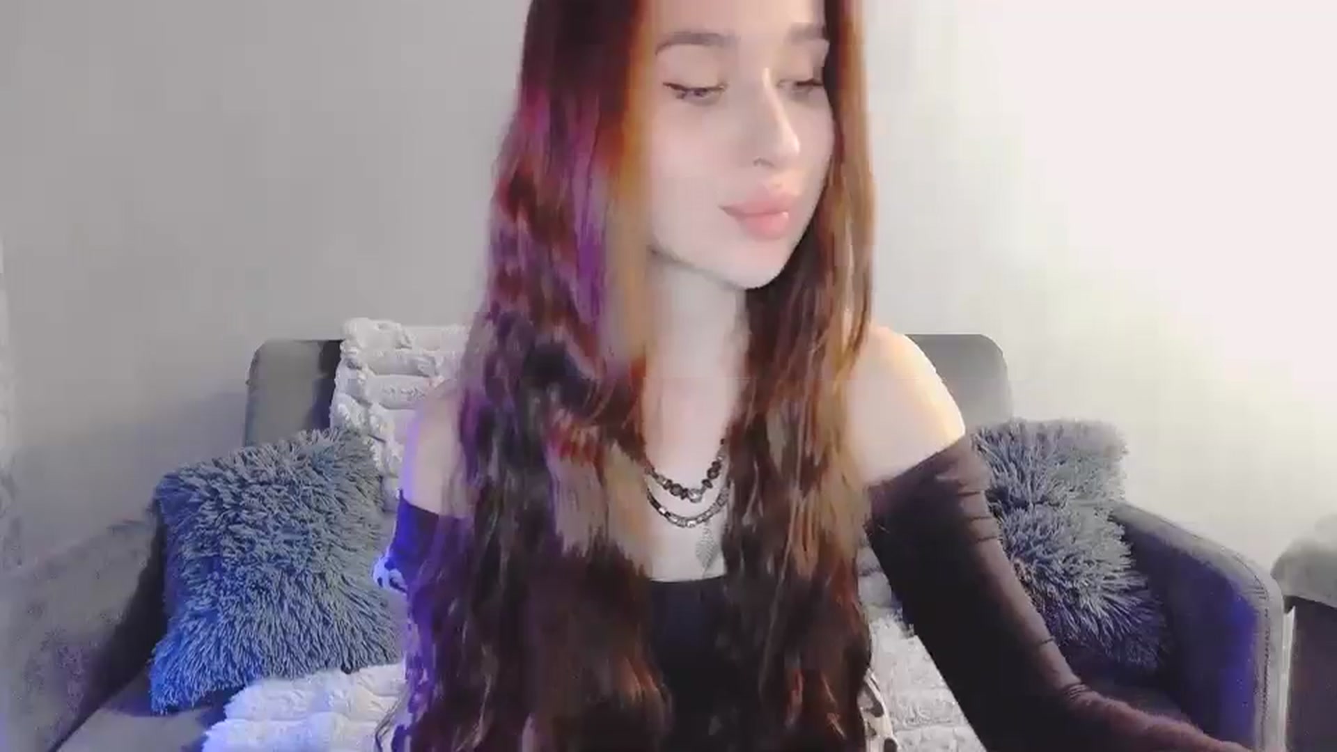 Gallery image thumbnail from Lora_Foxi's myfreecams stream on, 04/05/2026, 17:46 image 7 of 20