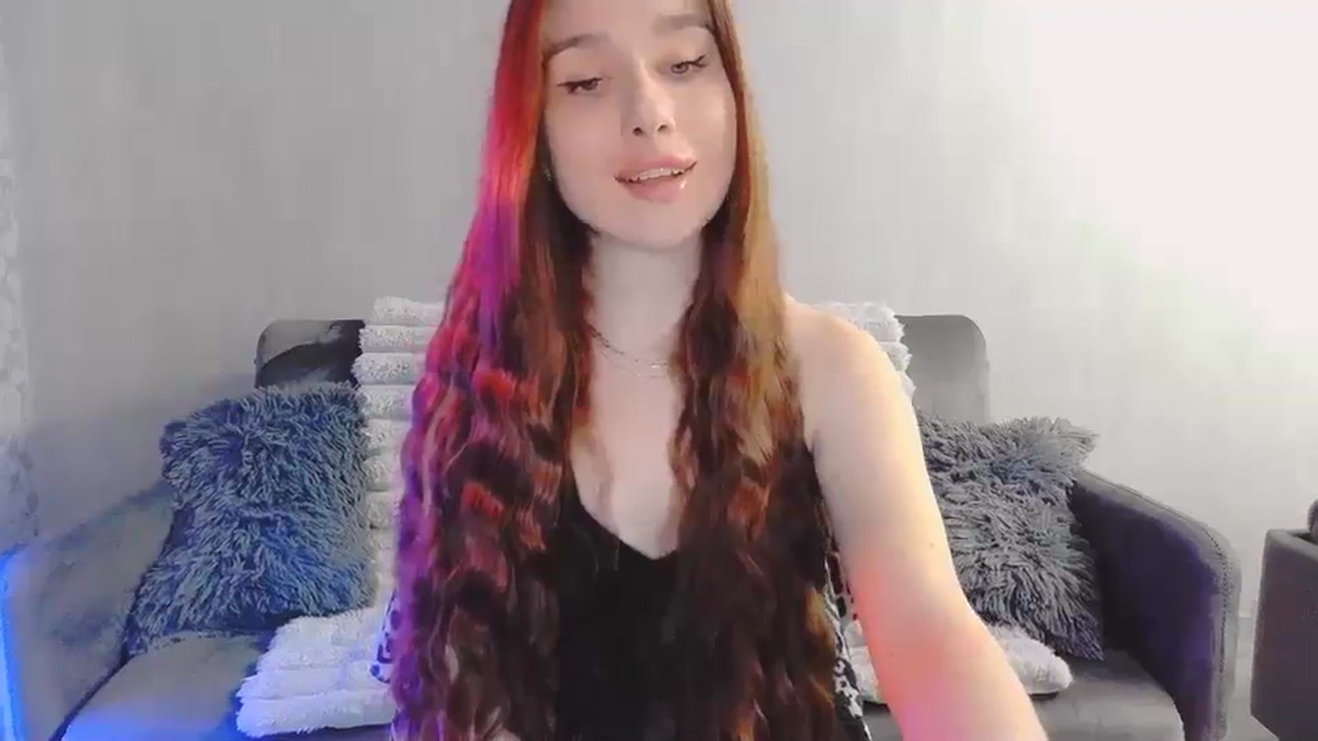 Gallery image thumbnail from Lora_Foxi's myfreecams stream on, 04/11/2026, 11:55 image 17 of 20