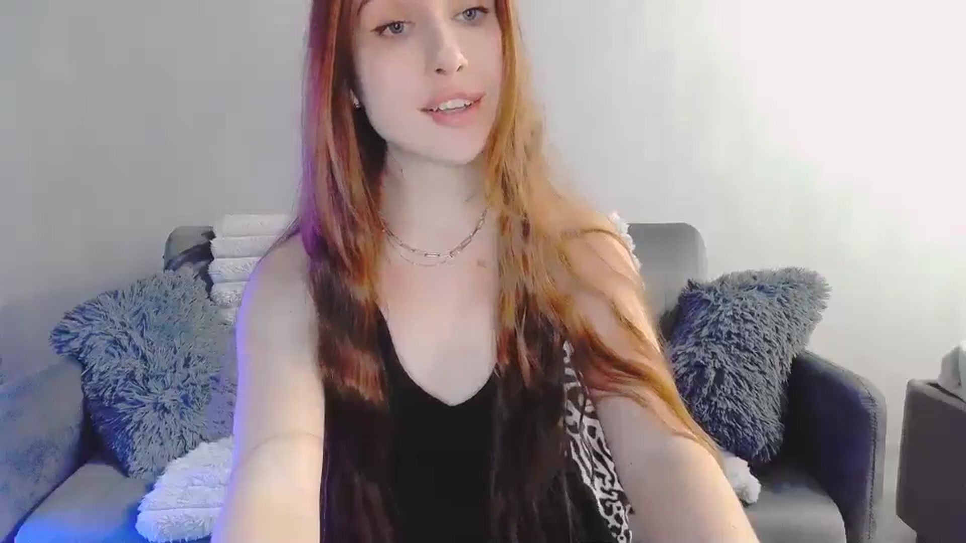 Gallery image thumbnail from Lora_Foxi's myfreecams stream on, 04/14/2026, 13:43 image 9 of 20