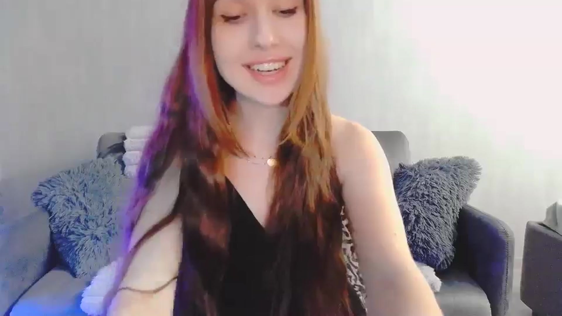 Gallery image thumbnail from Lora_Foxi's myfreecams stream on, 04/14/2026, 13:43 image 8 of 20