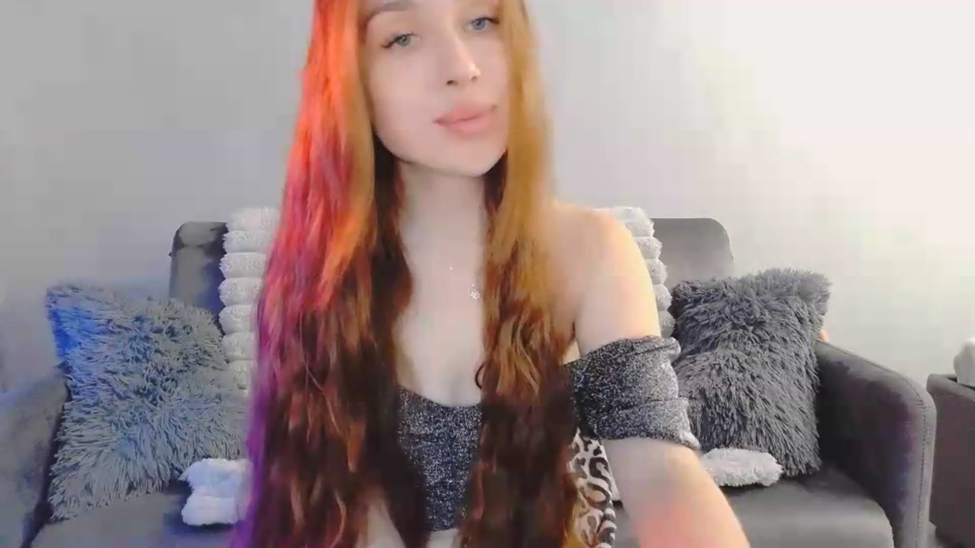Gallery image thumbnail from Lora_Foxi's myfreecams stream on, 05/18/2026, 09:34 image 8 of 20