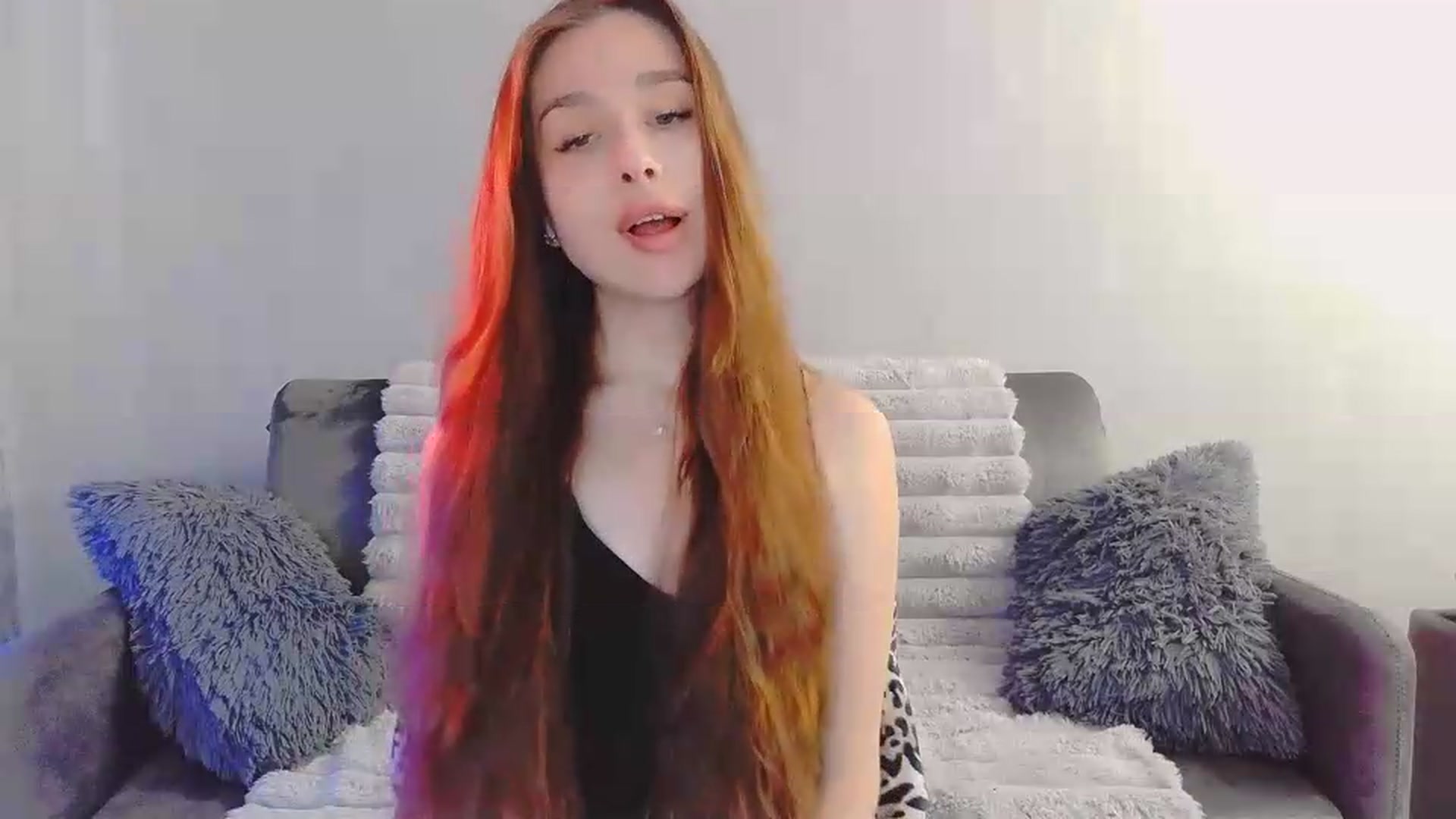 Gallery image thumbnail from Lora_Foxi's myfreecams stream on, 05/19/2026, 10:03 image 9 of 20
