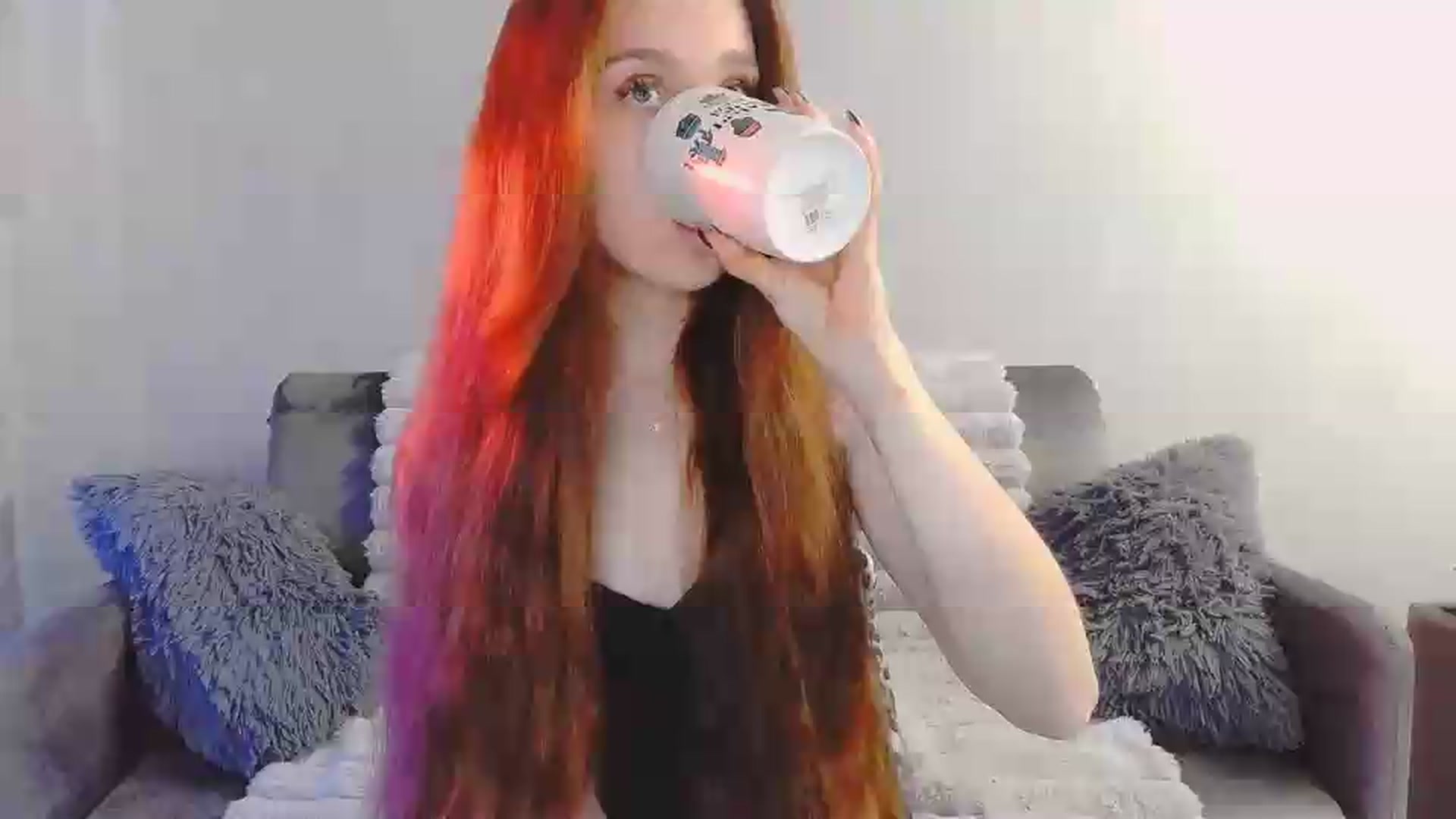 Gallery image thumbnail from Lora_Foxi's myfreecams stream on, 05/19/2026, 10:03 image 8 of 20
