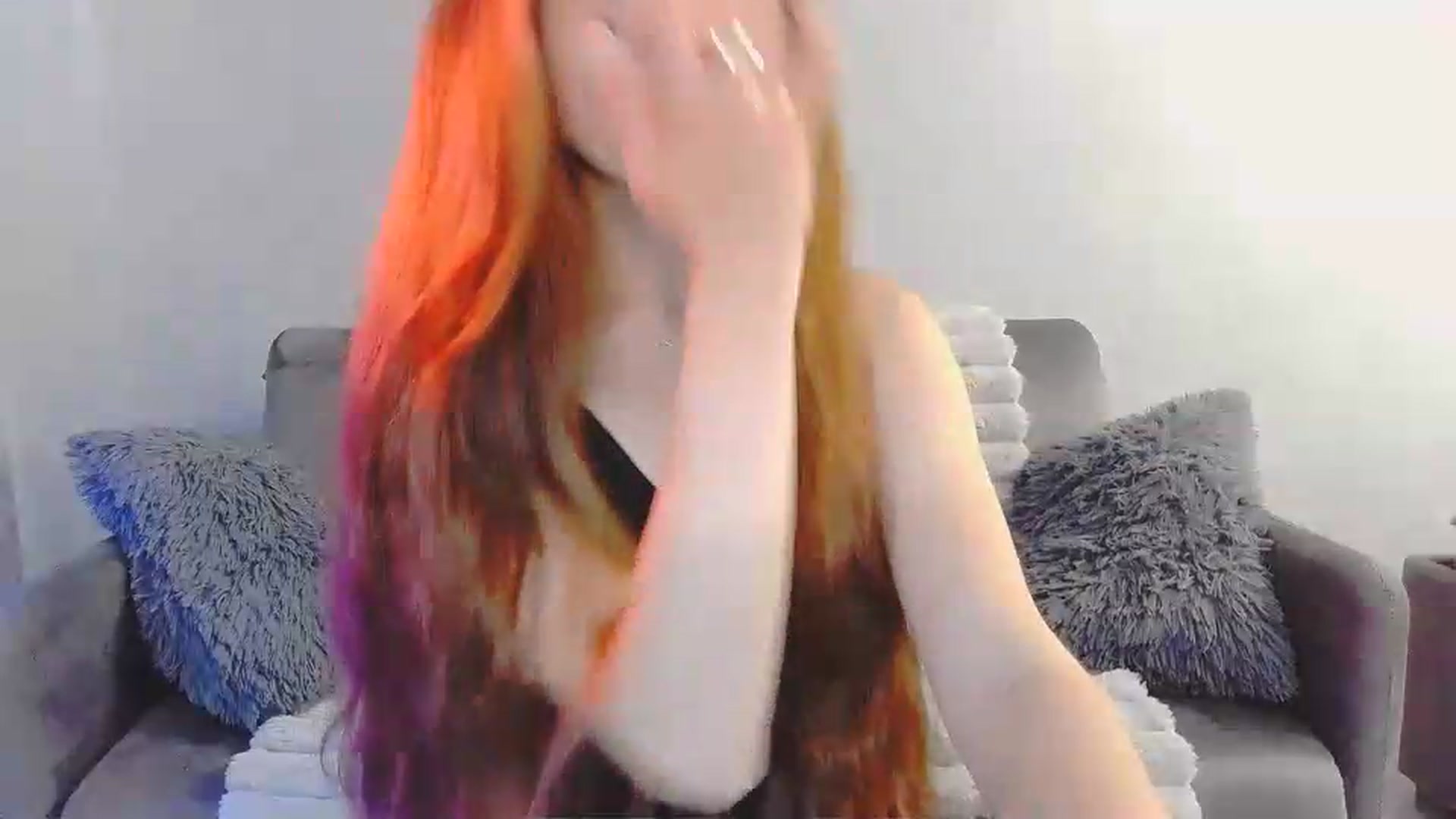 Gallery image thumbnail from Lora_Foxi's myfreecams stream on, 05/19/2026, 10:03 image 19 of 20