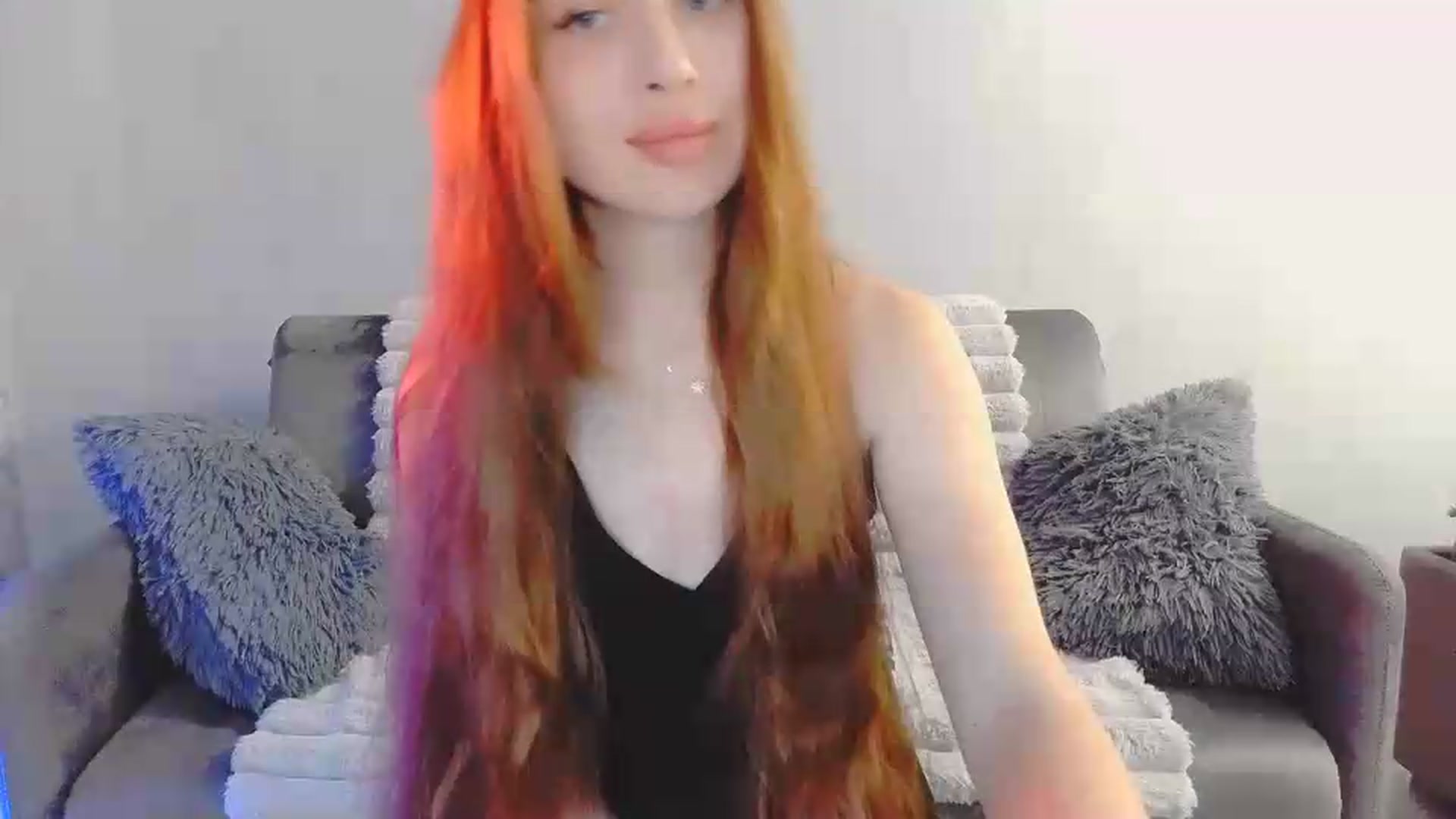 Gallery image thumbnail from Lora_Foxi's myfreecams stream on, 05/19/2026, 10:03 image 7 of 20