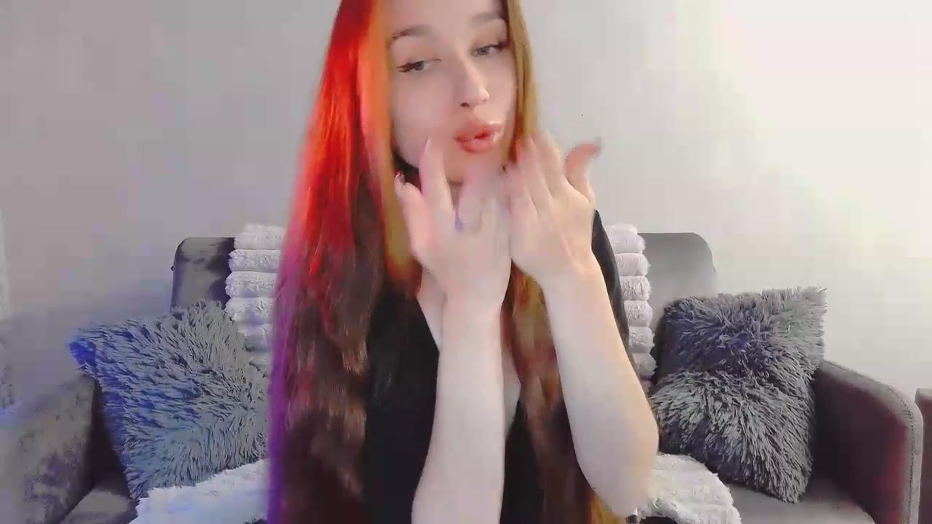 Gallery image thumbnail from Lora_Foxi's myfreecams stream on, 05/23/2026, 19:05 image 19 of 20