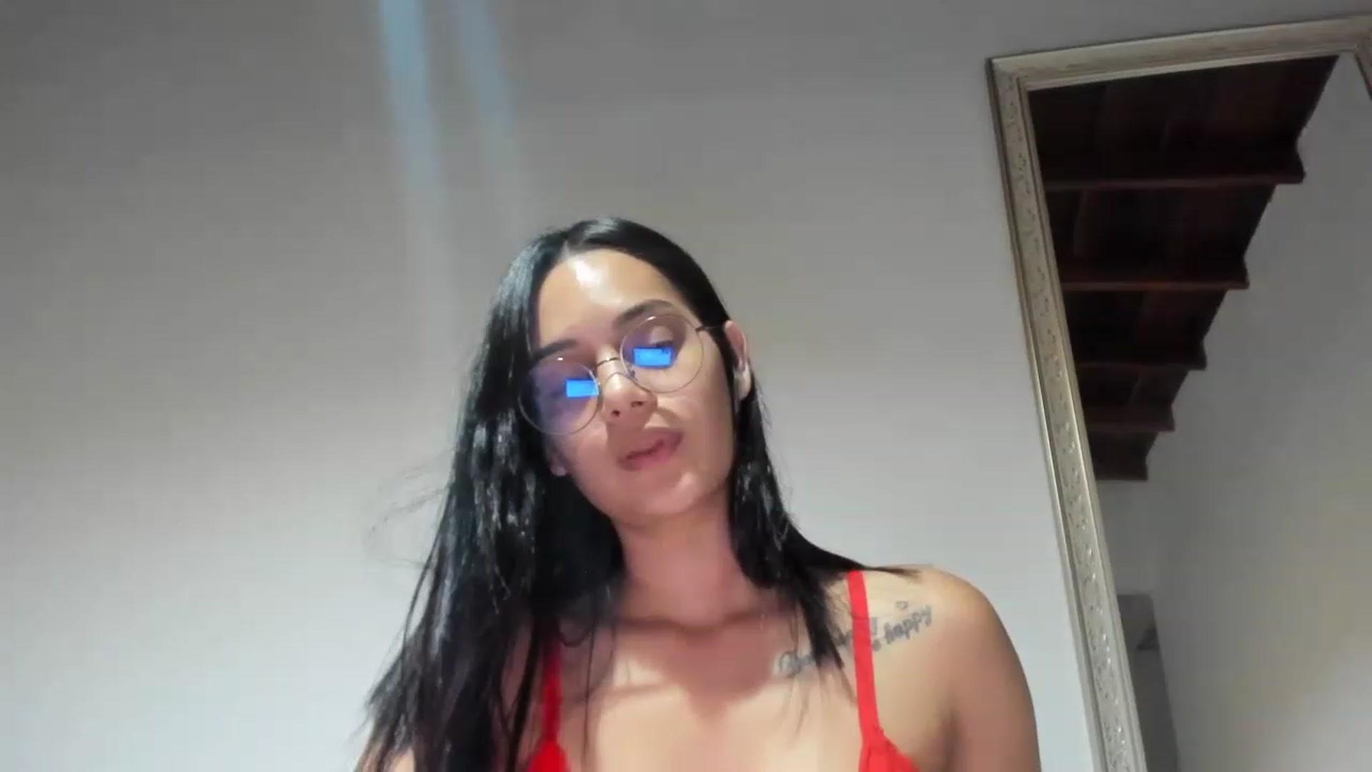 Gallery image thumbnail from LoraineMore's myfreecams stream on, 04/17/2023, 24:34 image 6 of 20