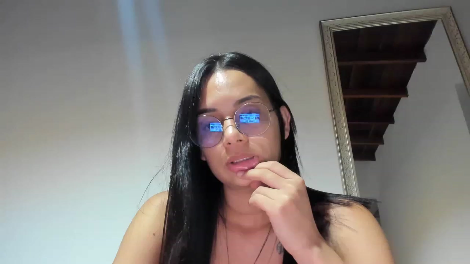 Gallery image thumbnail from LoraineMore's myfreecams stream on, 04/17/2023, 24:34 image 20 of 20