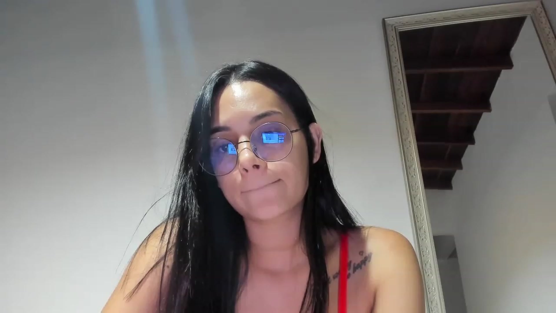 Gallery image thumbnail from LoraineMore's myfreecams stream on, 04/17/2023, 24:34 image 14 of 20