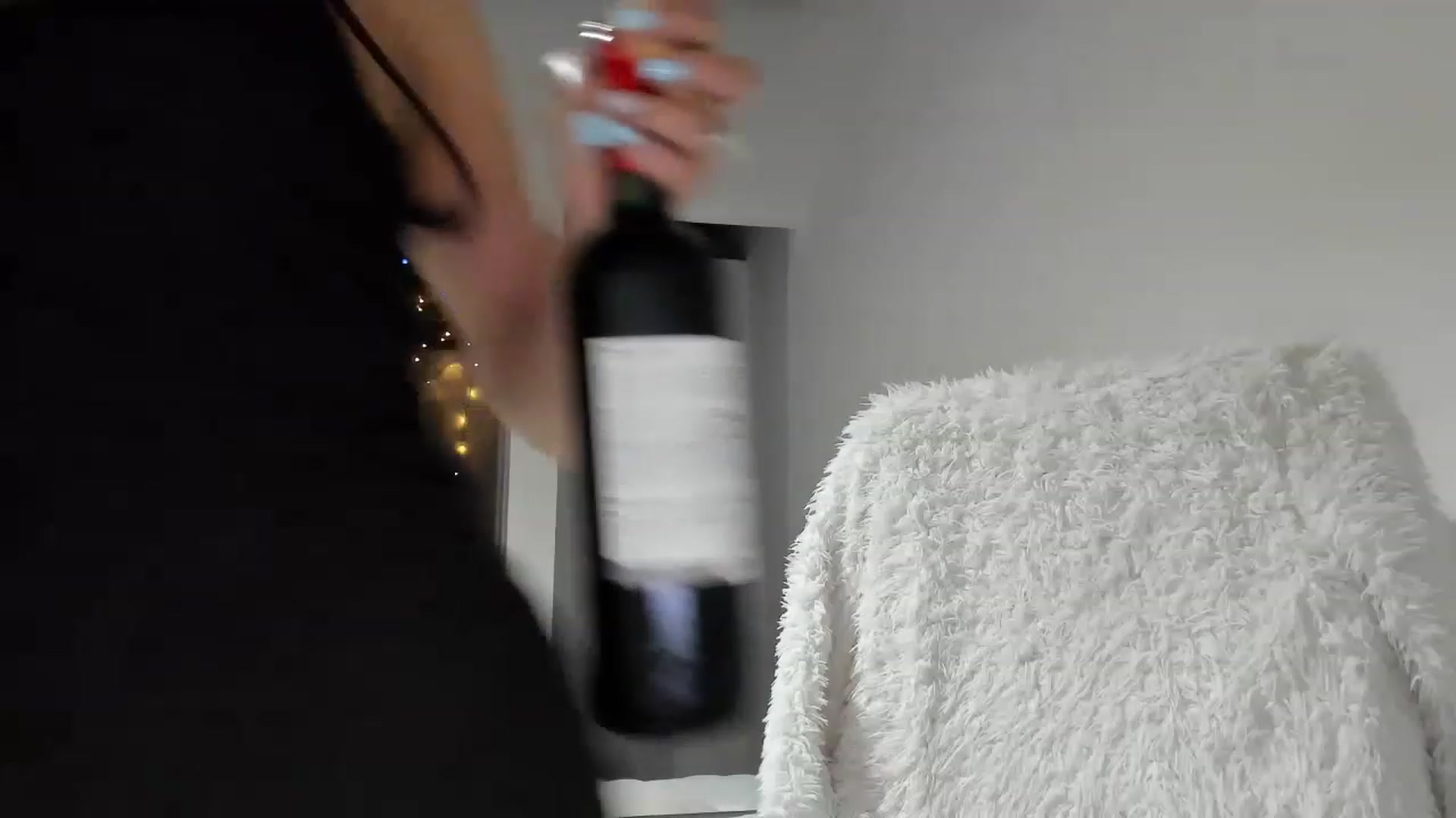Gallery image thumbnail from Loraine_e's myfreecams stream on, 12/25/2022, 24:02 image 20 of 20