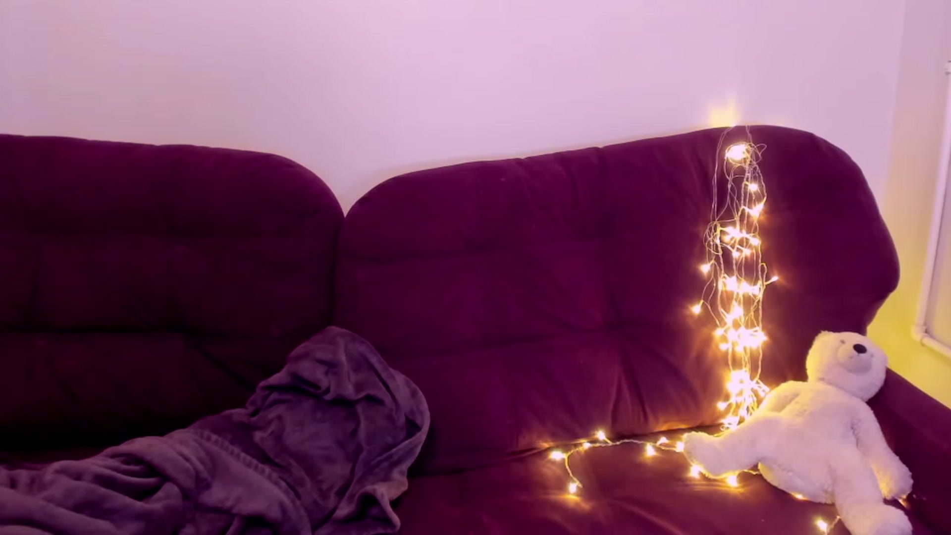 Gallery image thumbnail from LoreLaye1's myfreecams stream on, 11/14/2022, 11:03 image 3 of 20