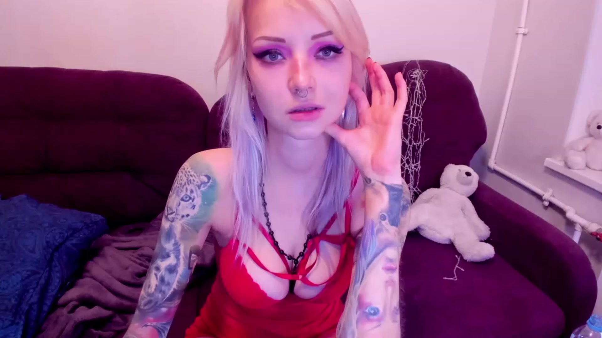Gallery image thumbnail from LoreLaye1's myfreecams stream on, 11/14/2022, 11:03 image 6 of 20