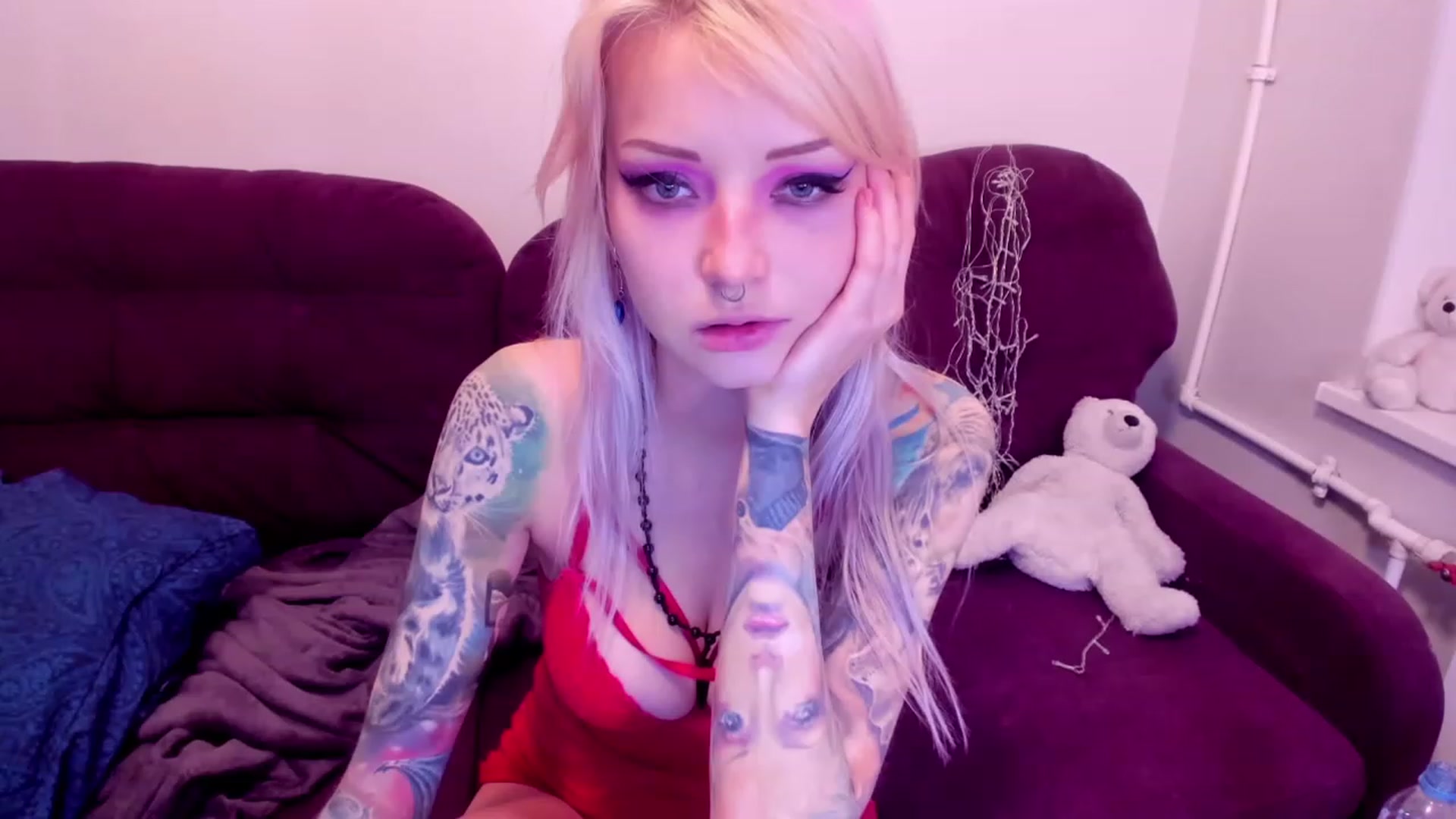 Gallery image thumbnail from LoreLaye1's myfreecams stream on, 11/14/2022, 11:03 image 14 of 20