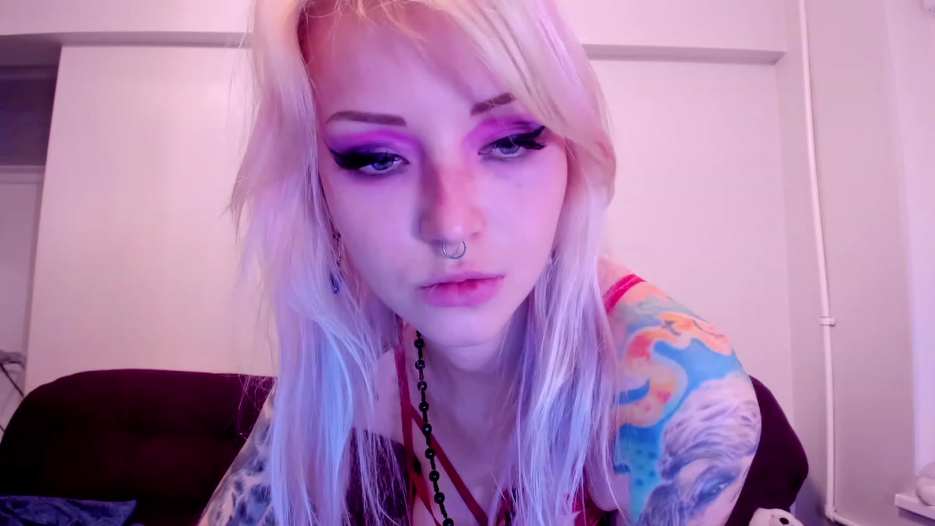 Gallery image thumbnail from LoreLaye1's myfreecams stream on, 11/14/2022, 11:03 image 6 of 20