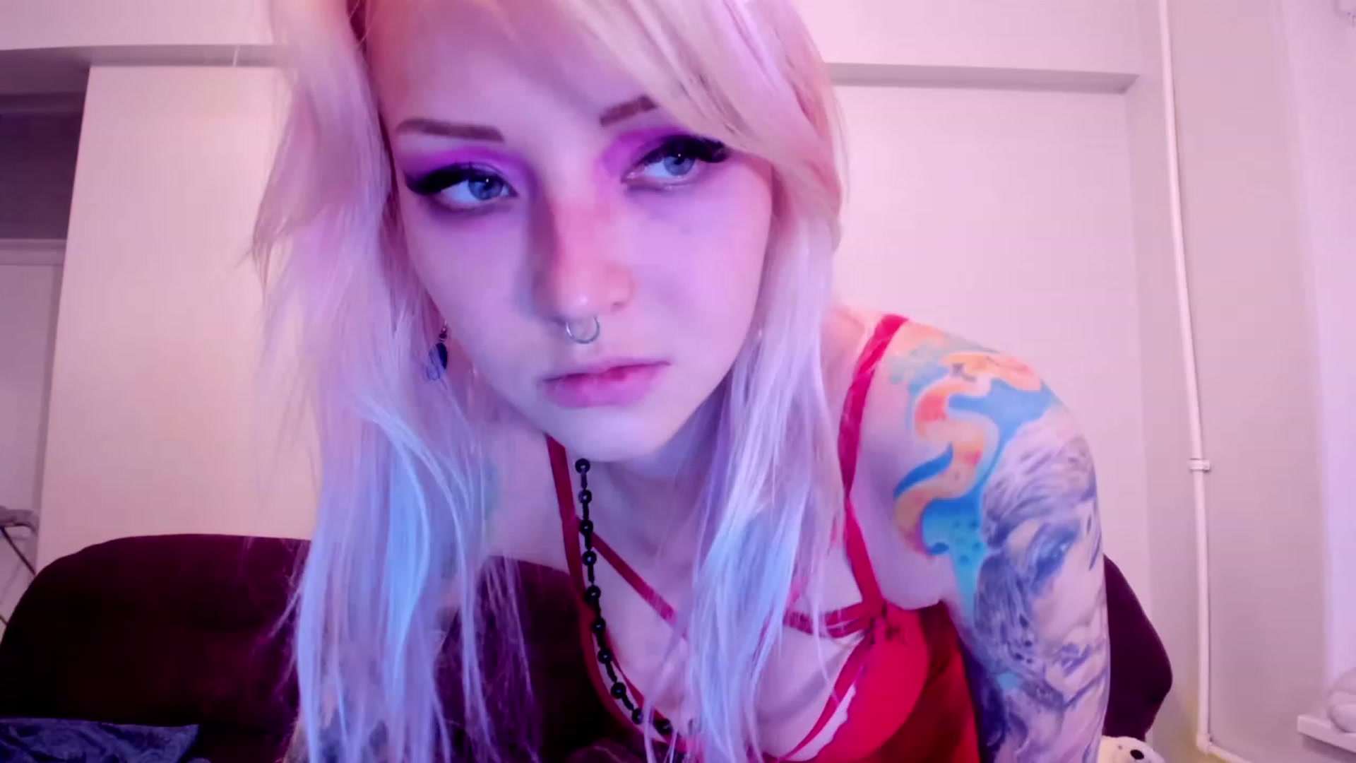 Gallery image thumbnail from LoreLaye1's myfreecams stream on, 11/14/2022, 11:03 image 4 of 20