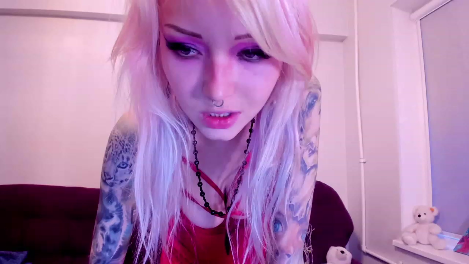 Gallery image thumbnail from LoreLaye1's myfreecams stream on, 11/14/2022, 11:03 image 9 of 20
