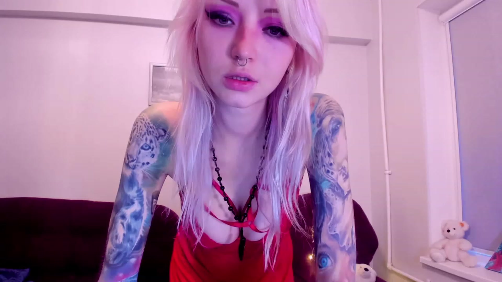 Gallery image thumbnail from LoreLaye1's myfreecams stream on, 11/14/2022, 11:03 image 18 of 20