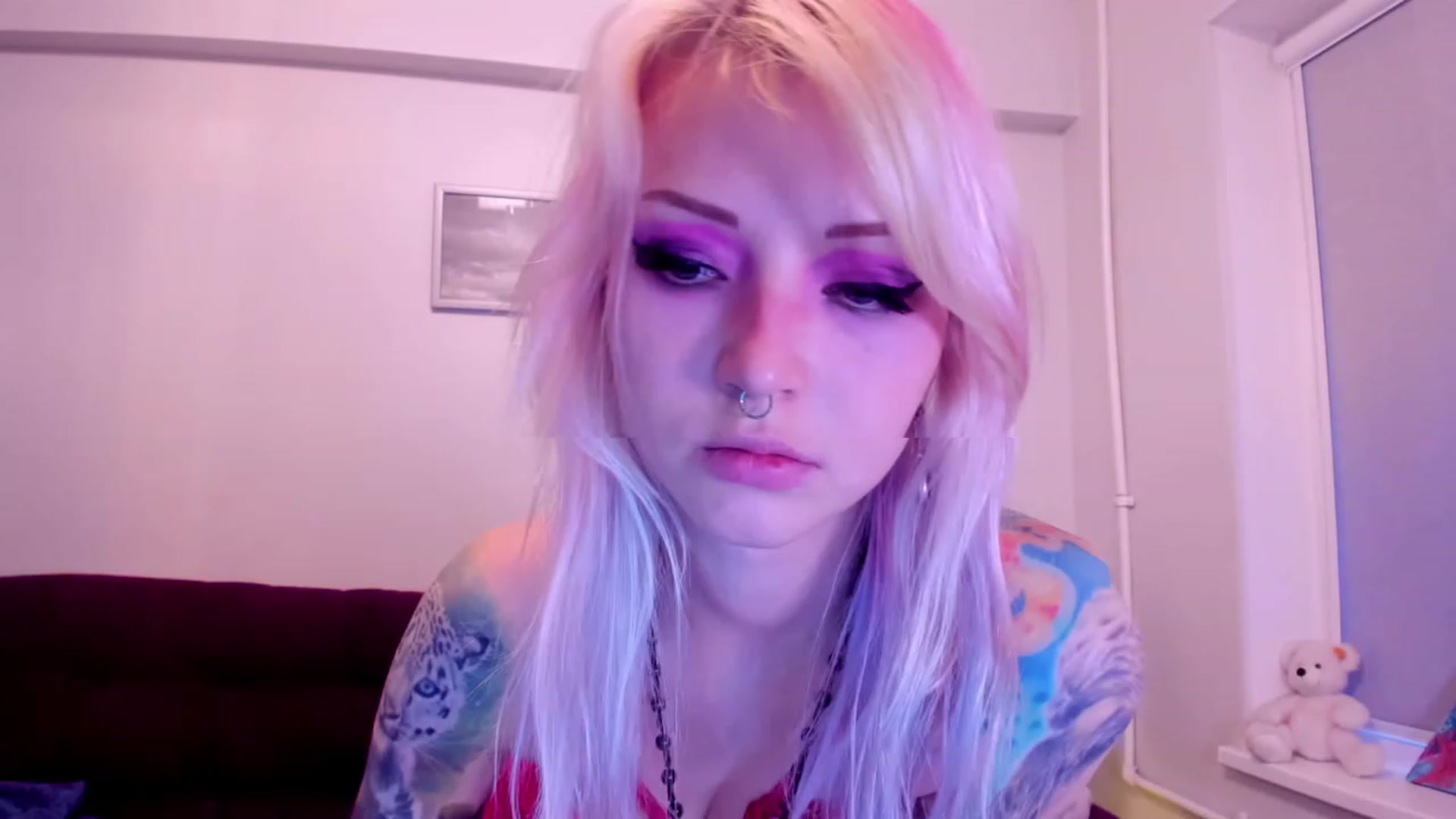 Gallery image thumbnail from LoreLaye1's myfreecams stream on, 11/14/2022, 11:03 image 10 of 20