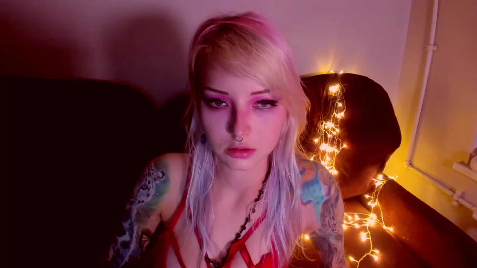 Gallery image thumbnail from LoreLaye1's myfreecams stream on, 11/14/2022, 15:48 image 9 of 20