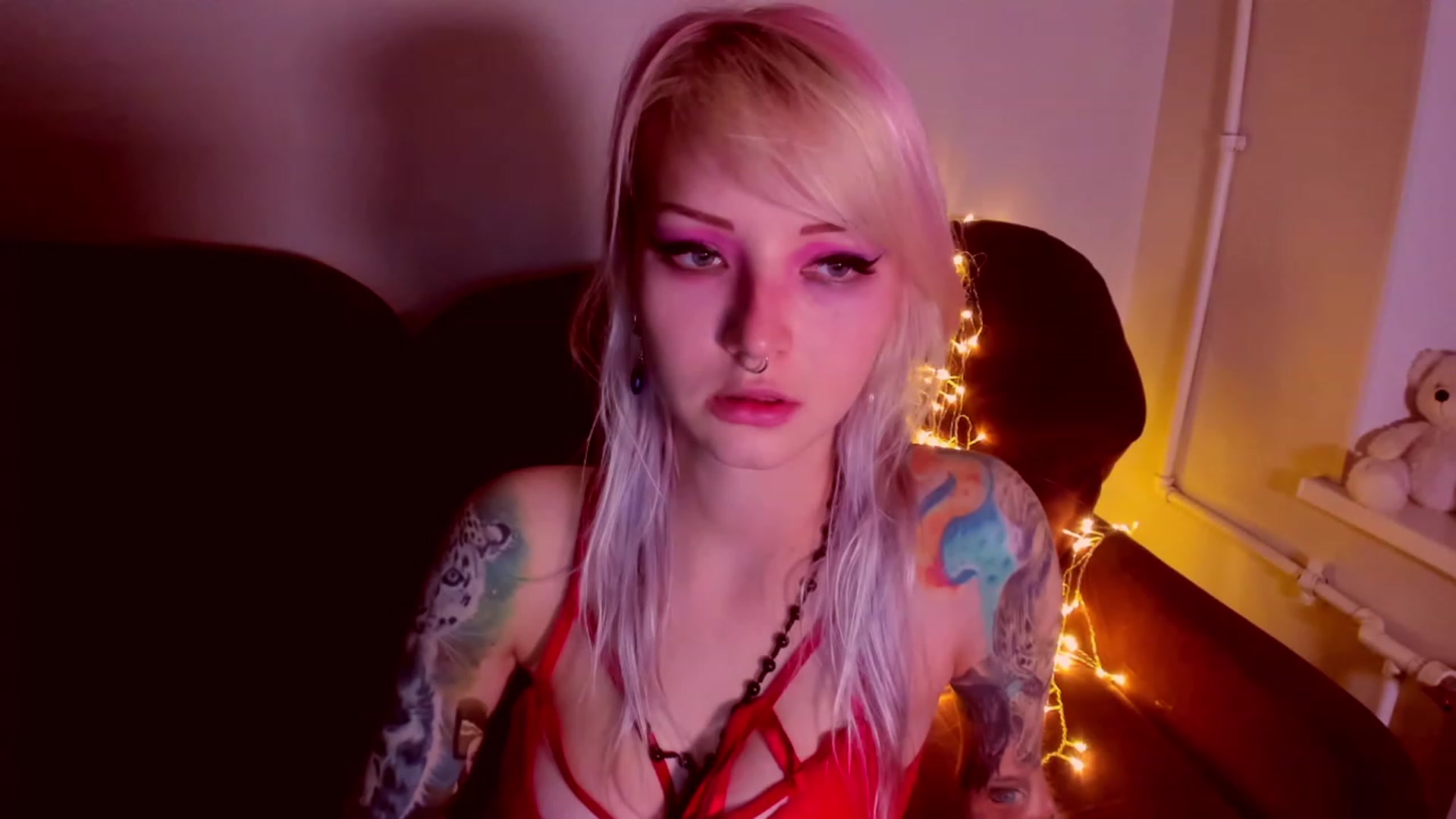 Gallery image thumbnail from LoreLaye1's myfreecams stream on, 11/14/2022, 15:48 image 20 of 20