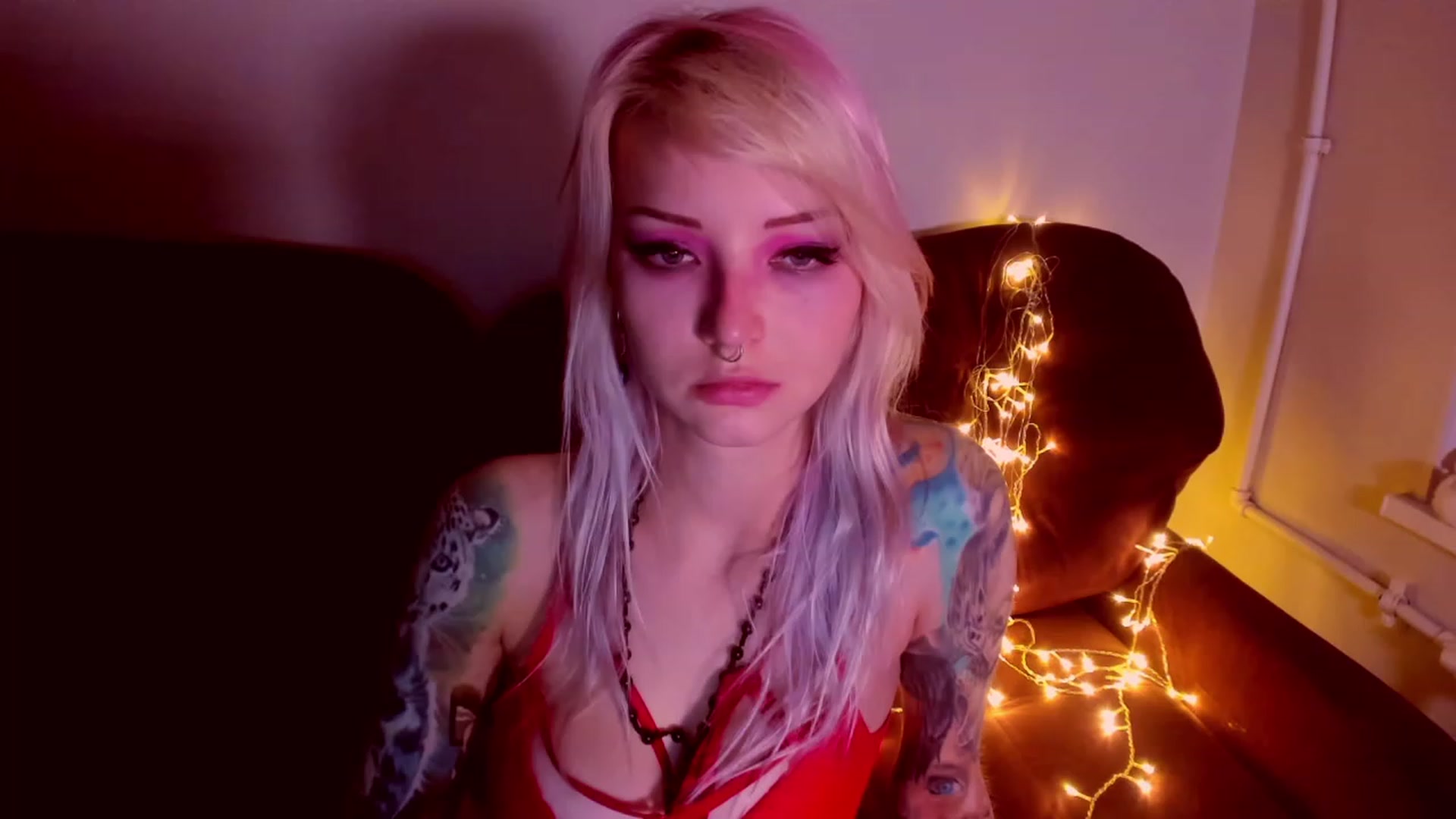 Gallery image thumbnail from LoreLaye1's myfreecams stream on, 11/14/2022, 15:48 image 1 of 20