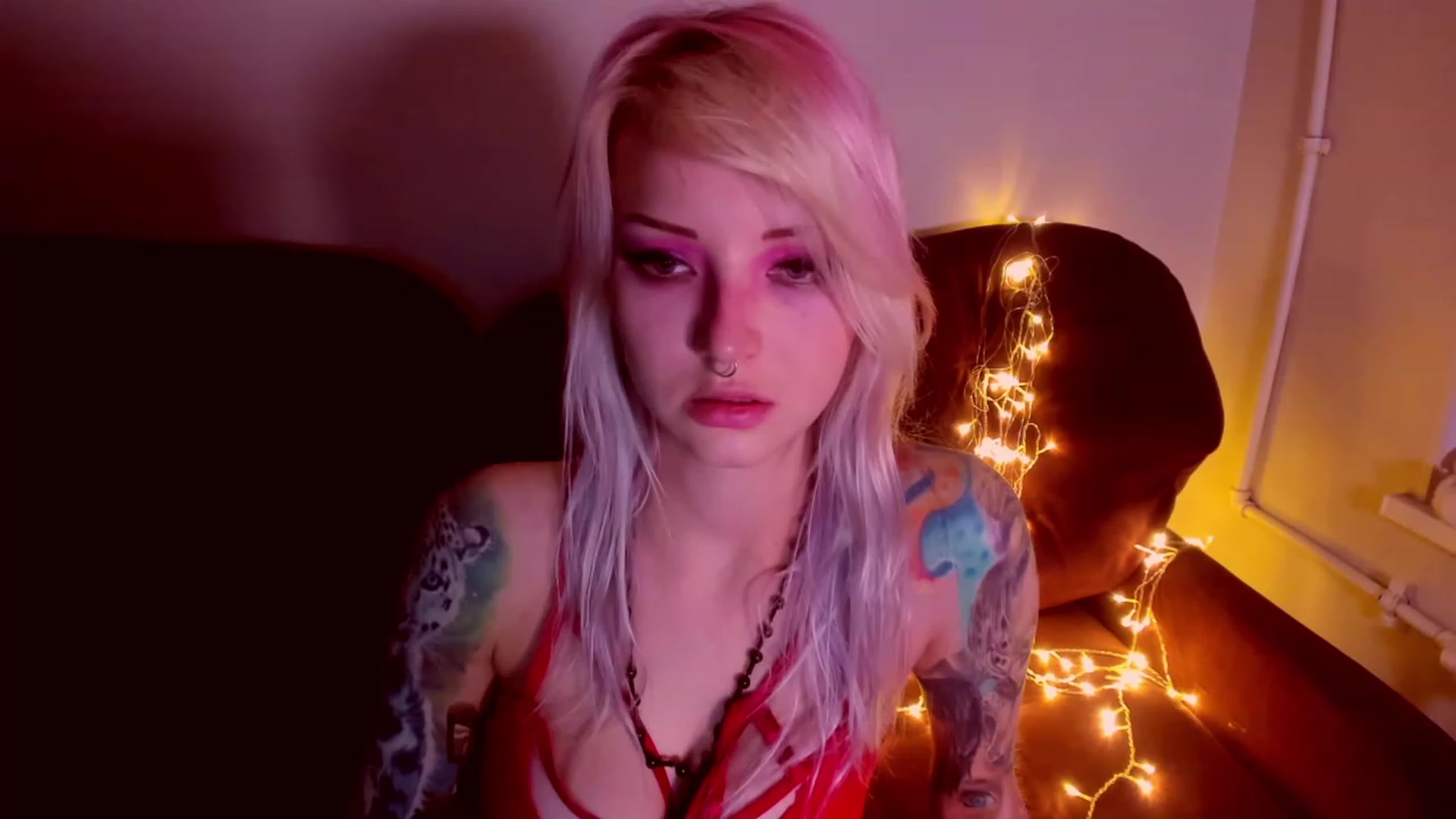 Gallery image thumbnail from LoreLaye1's myfreecams stream on, 11/14/2022, 15:48 image 4 of 20