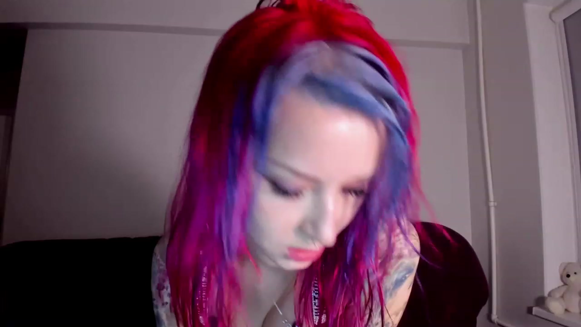 Gallery image thumbnail from LoreLaye1's myfreecams stream on, 11/17/2022, 14:55 image 12 of 20