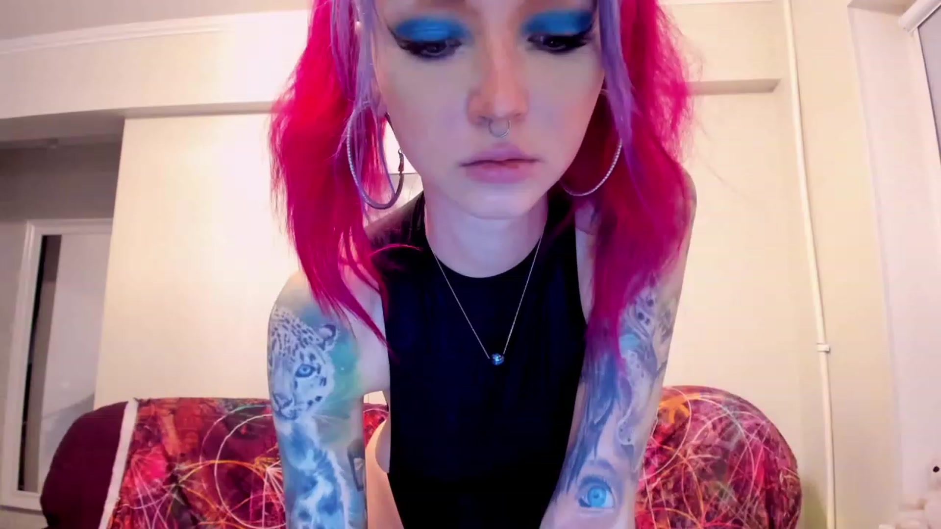 Gallery image thumbnail from LoreLaye1's myfreecams stream on, 11/19/2022, 07:02 image 1 of 20