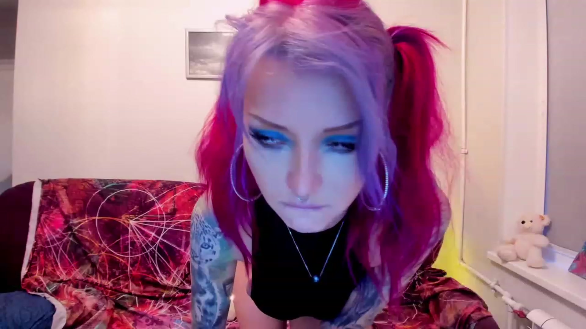 Gallery image thumbnail from LoreLaye1's myfreecams stream on, 11/19/2022, 07:02 image 12 of 20