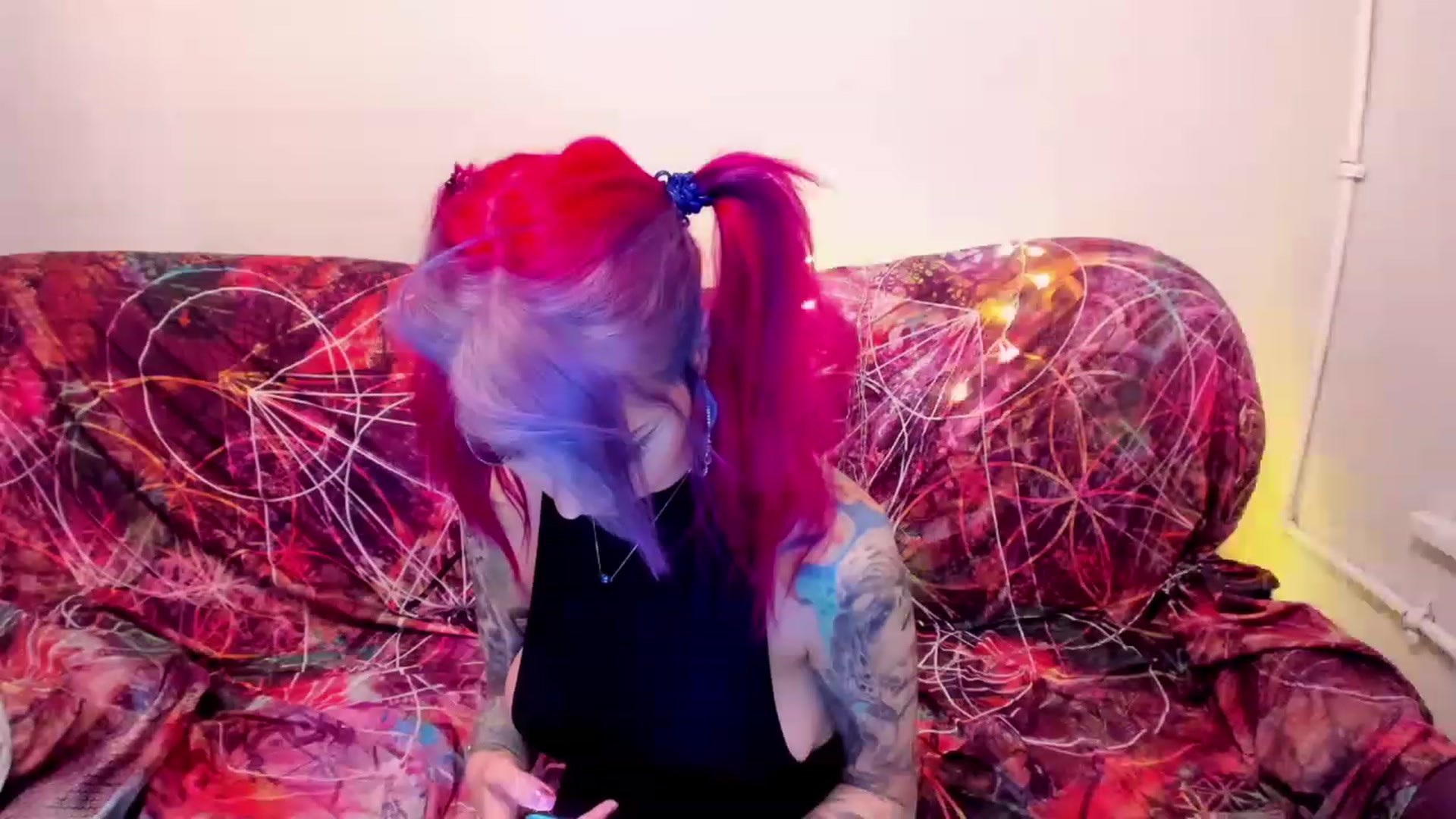 Gallery image thumbnail from LoreLaye1's myfreecams stream on, 11/19/2022, 07:02 image 20 of 20