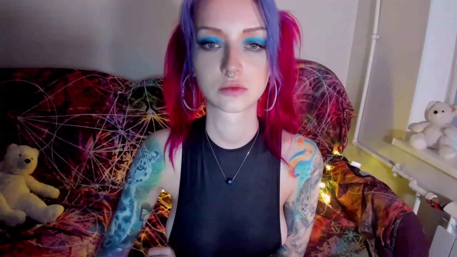 Gallery image thumbnail from LoreLaye1's myfreecams stream on, 11/19/2022, 12:41 image 8 of 20