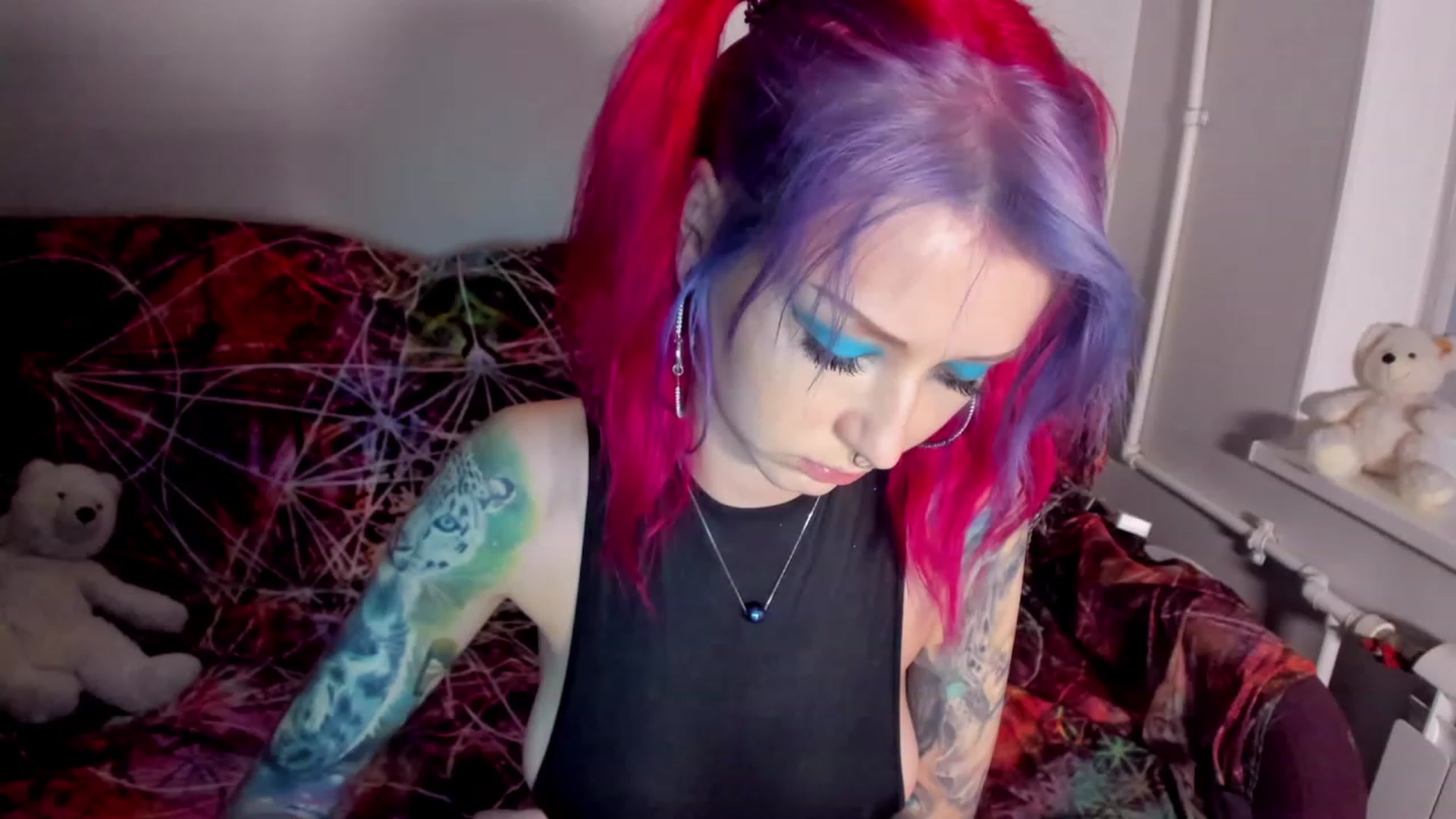 Gallery image thumbnail from LoreLaye1's myfreecams stream on, 11/19/2022, 12:41 image 20 of 20